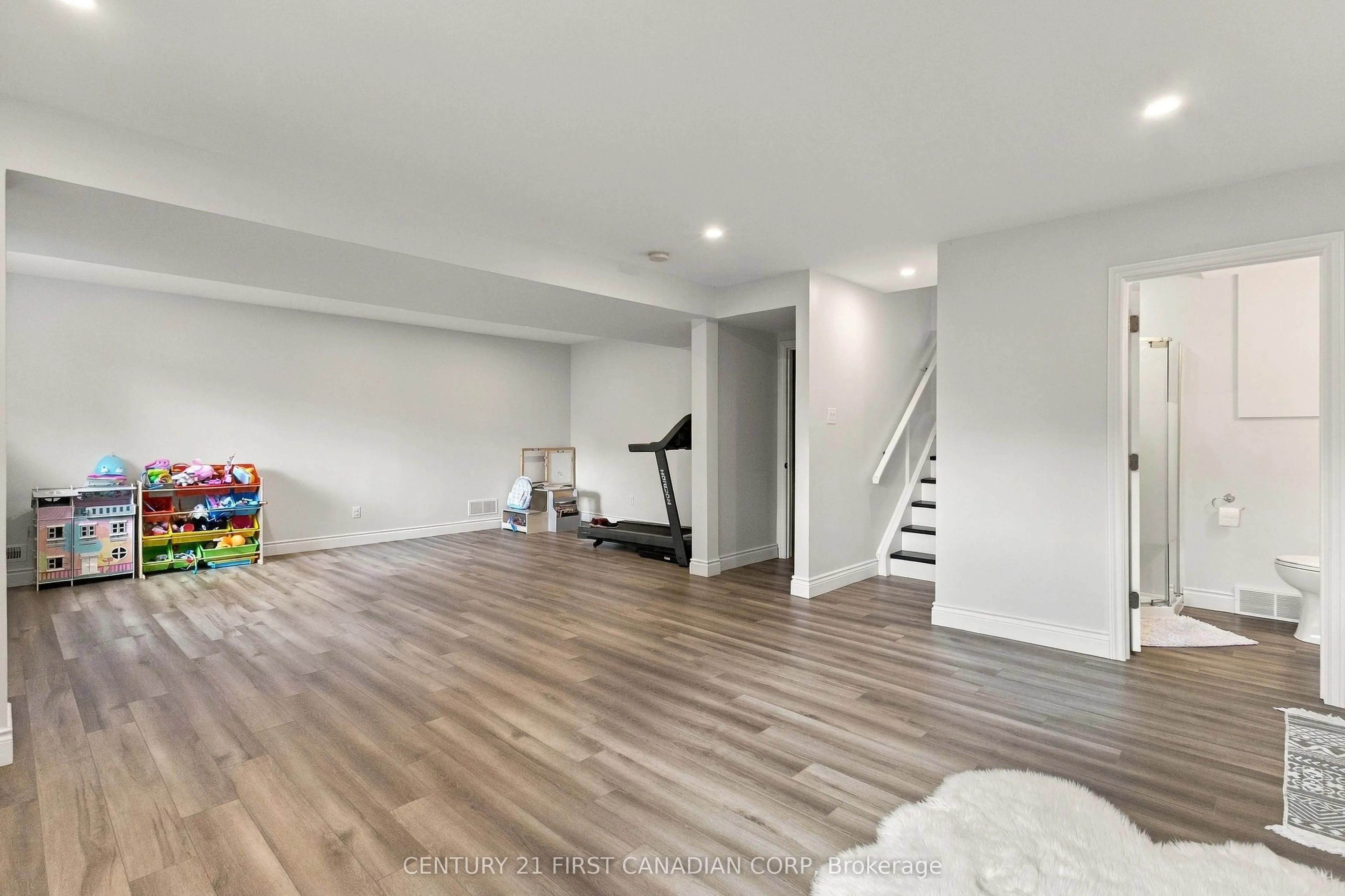 17 ARCHER Crescent
