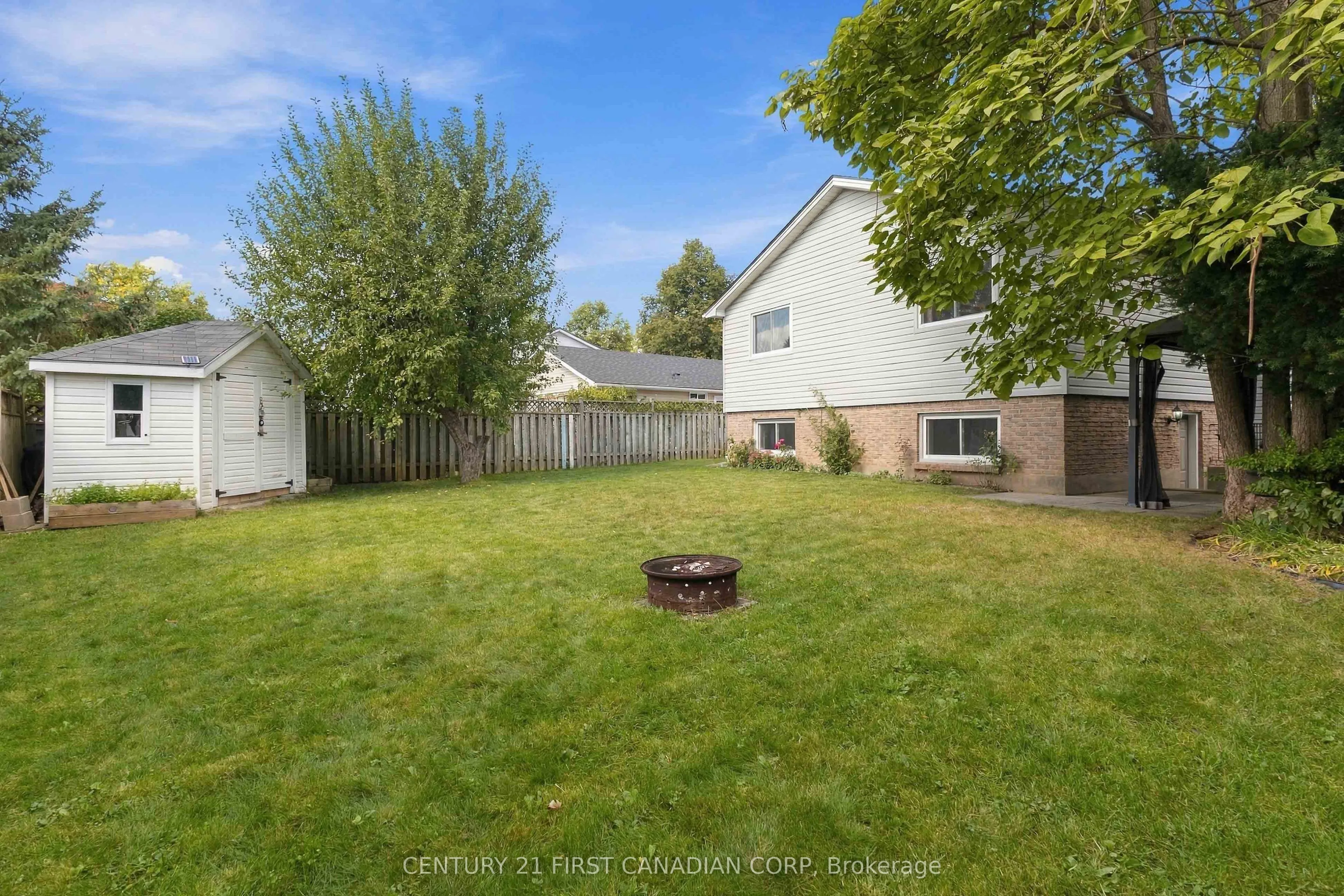 17 ARCHER Crescent