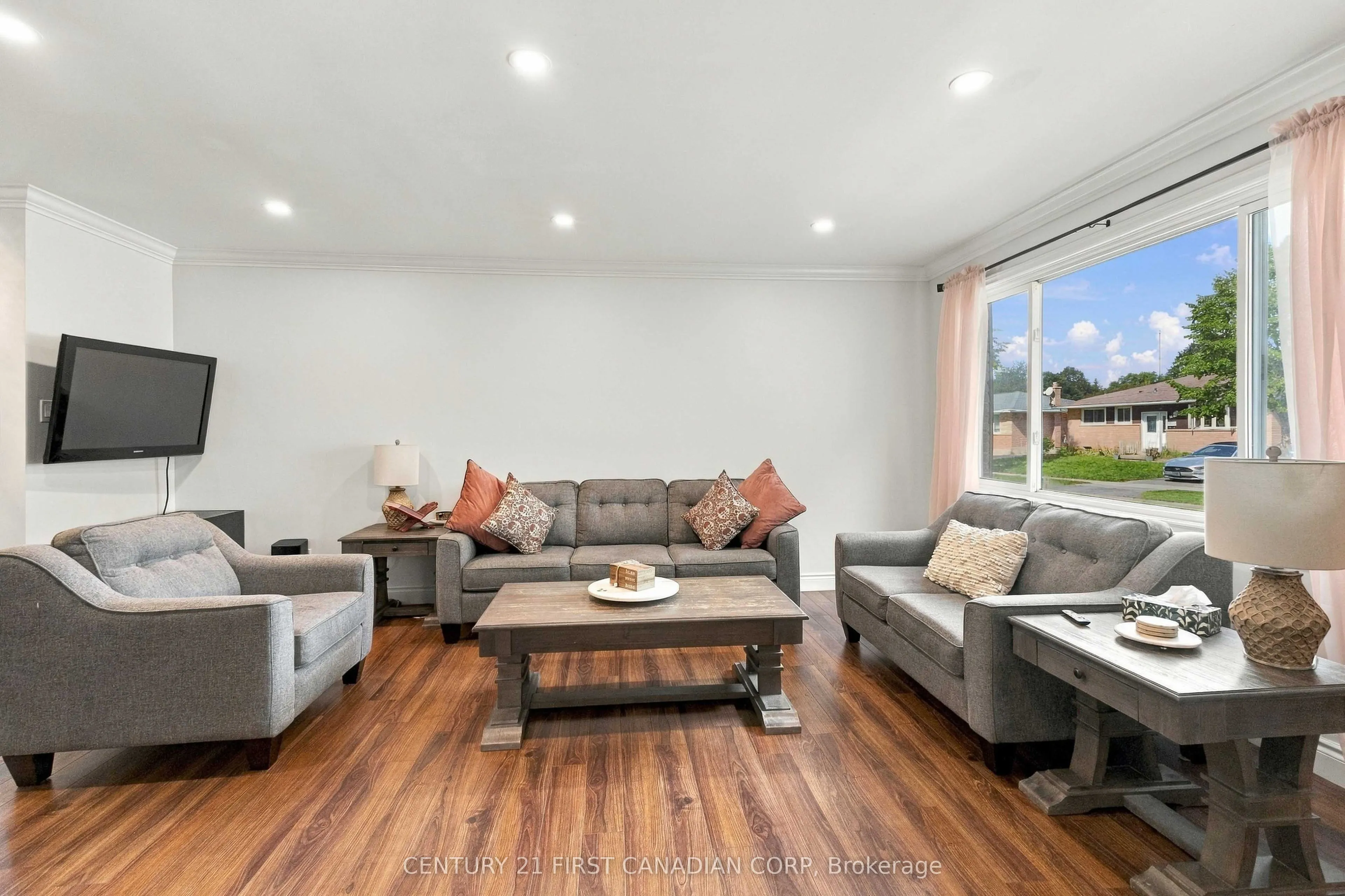 17 ARCHER Crescent