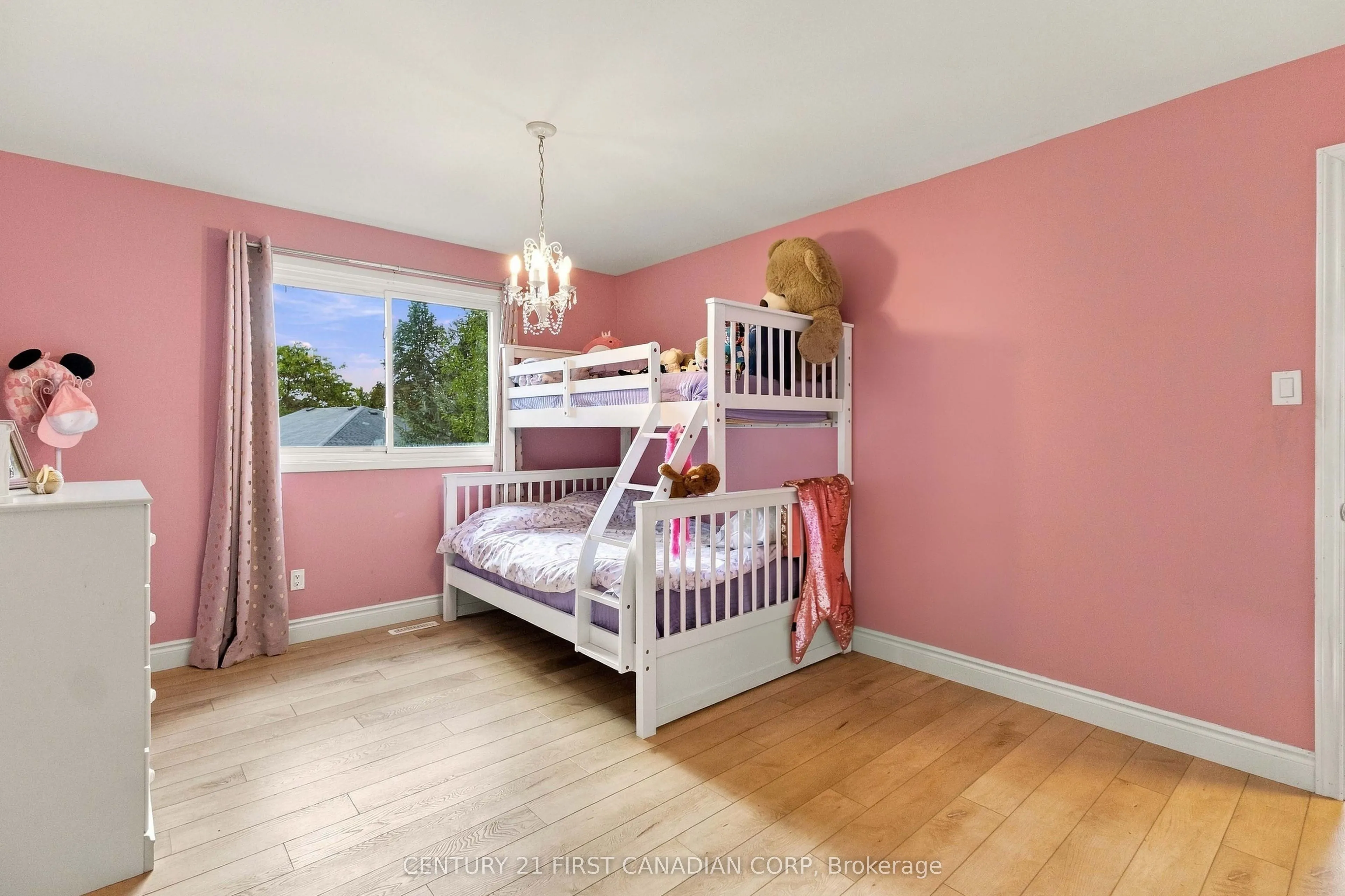 17 ARCHER Crescent