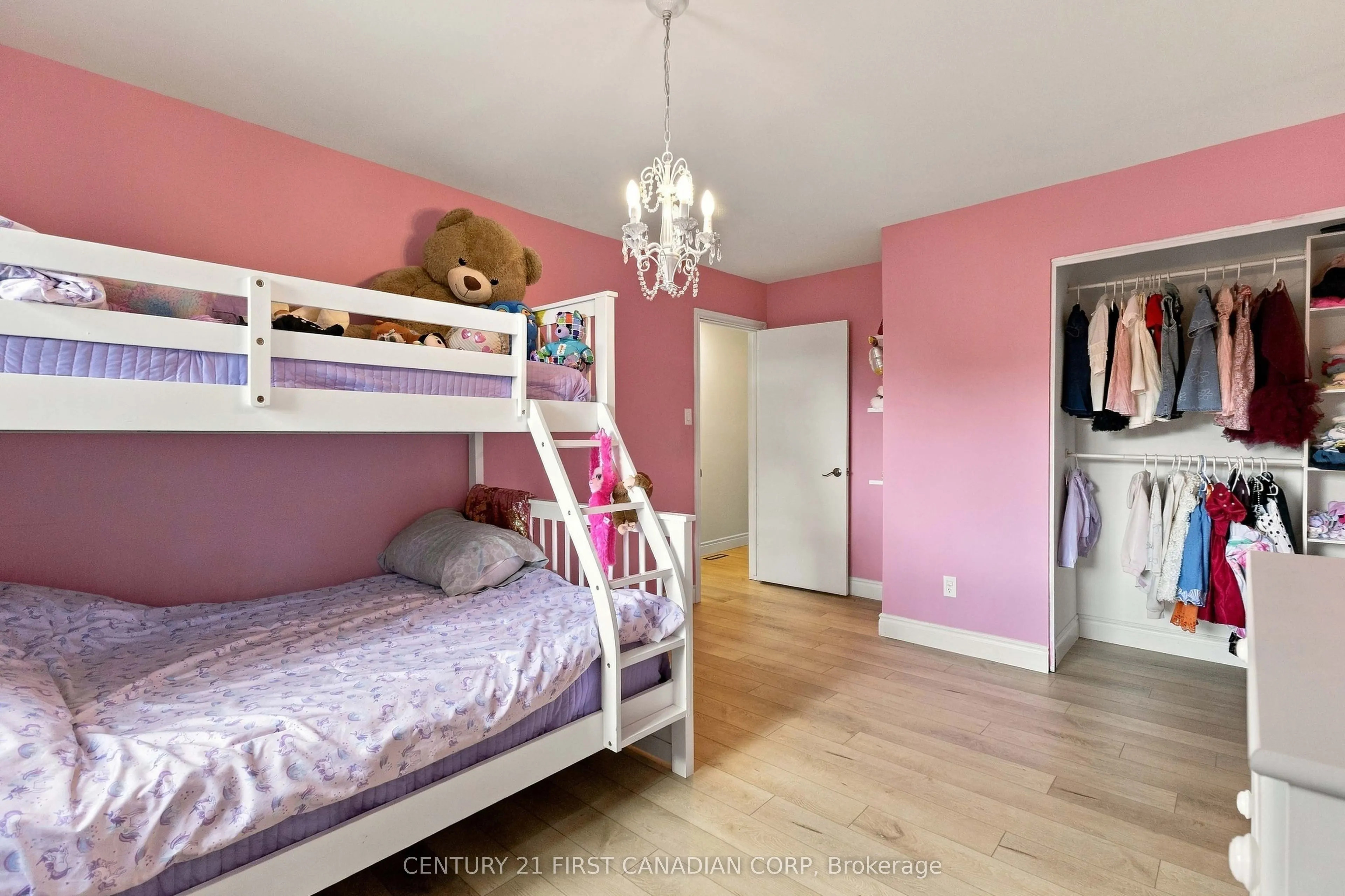 17 ARCHER Crescent