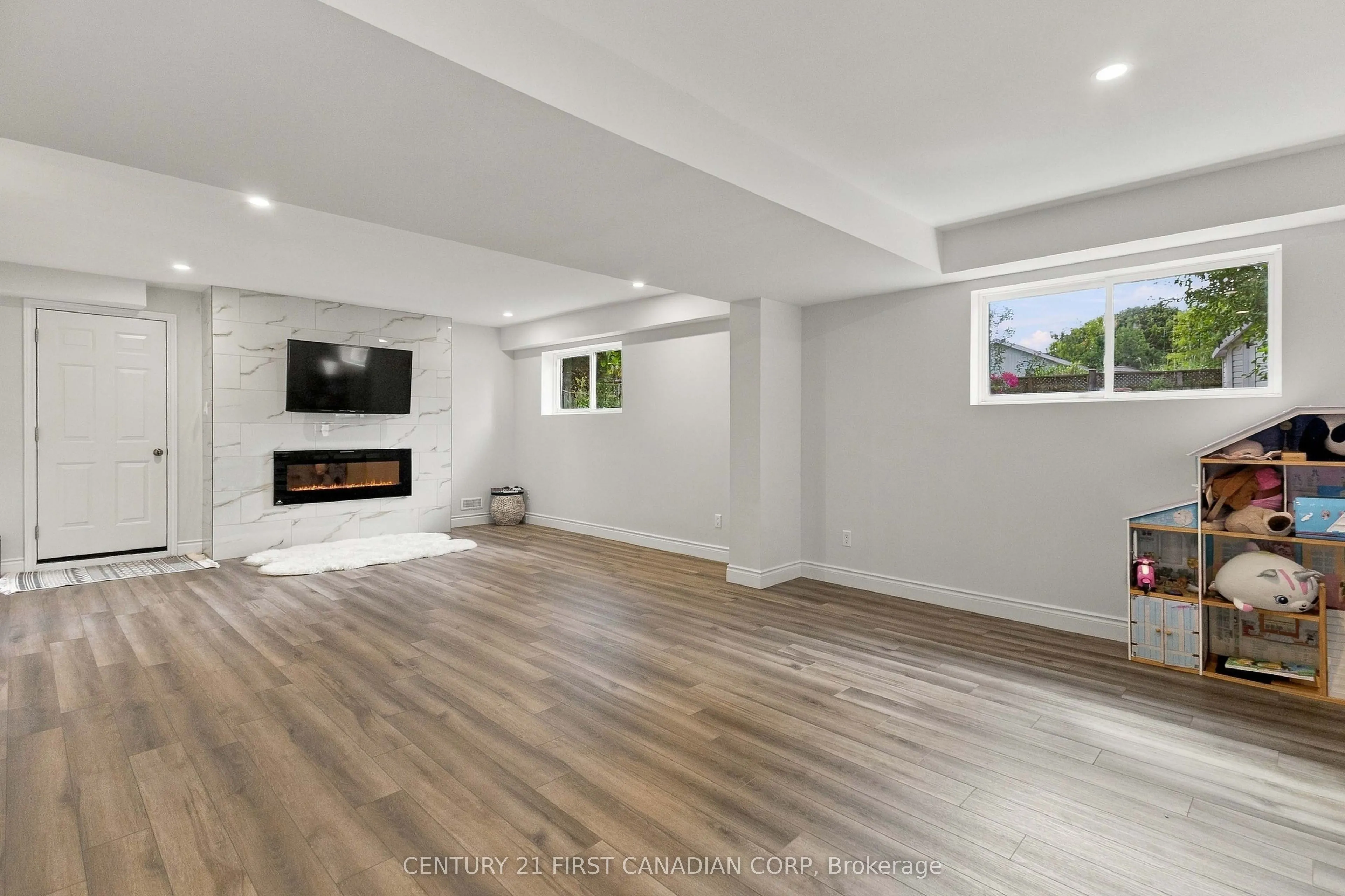 17 ARCHER Crescent