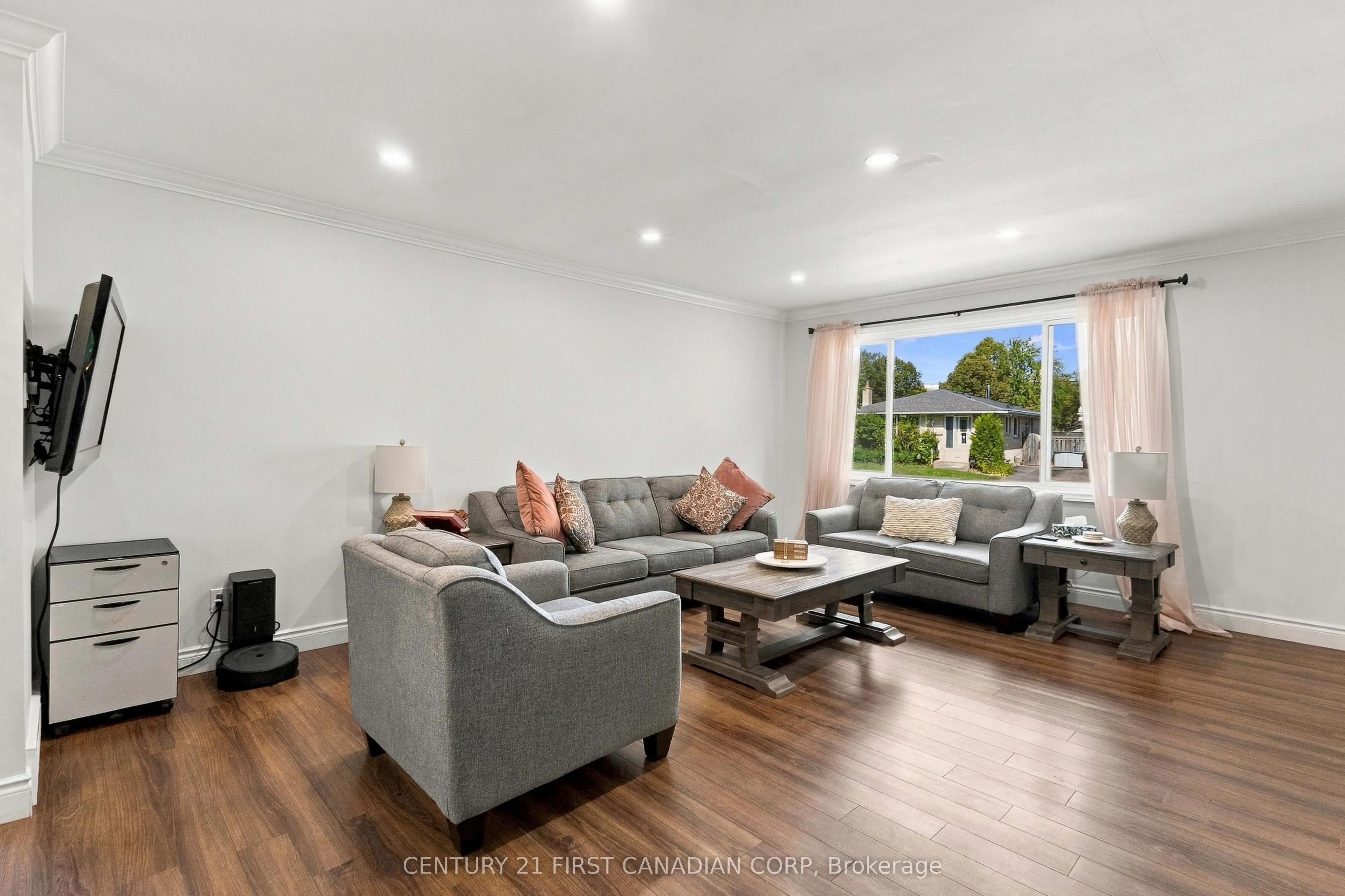 17 ARCHER Crescent
