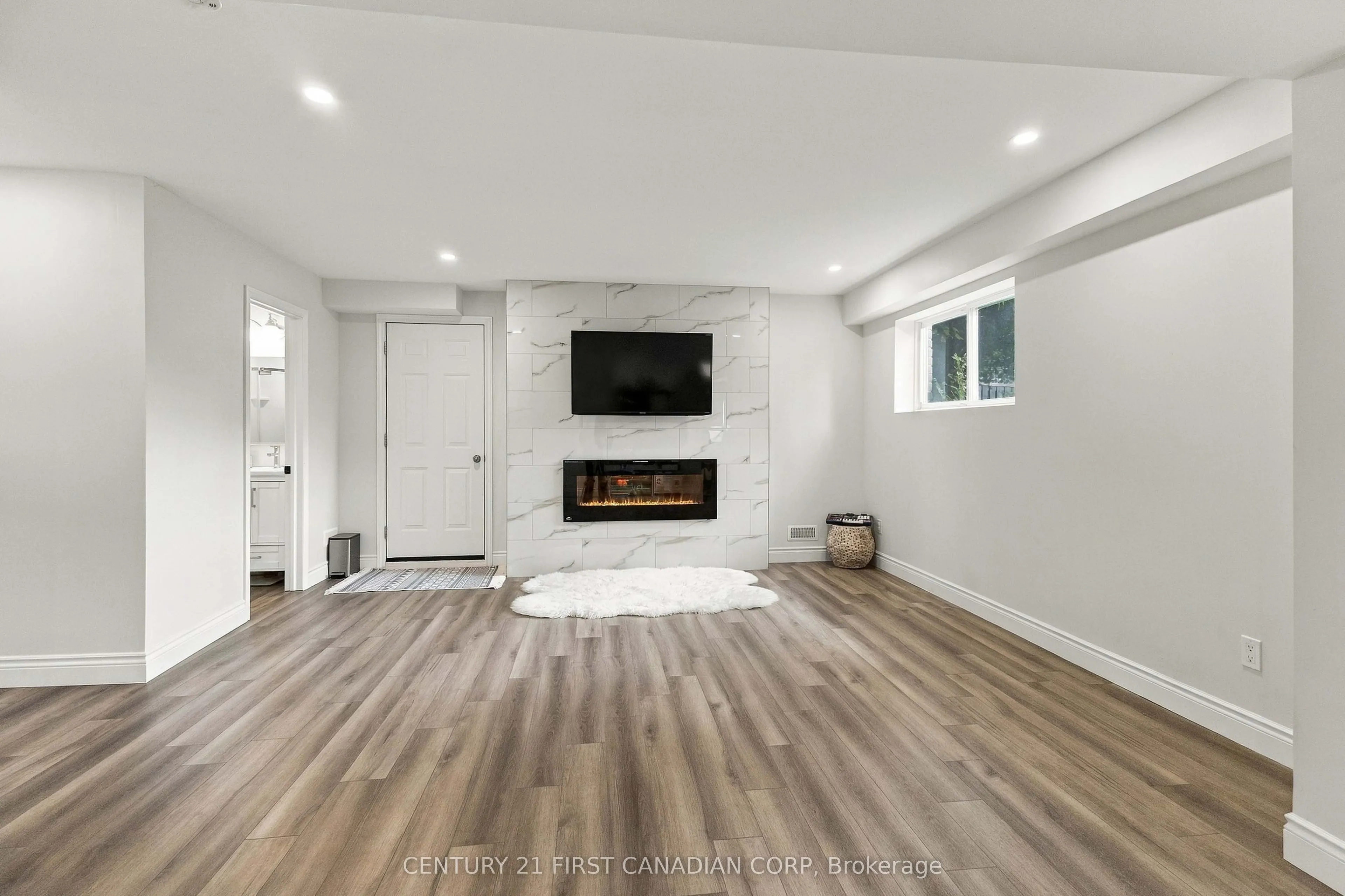 17 ARCHER Crescent