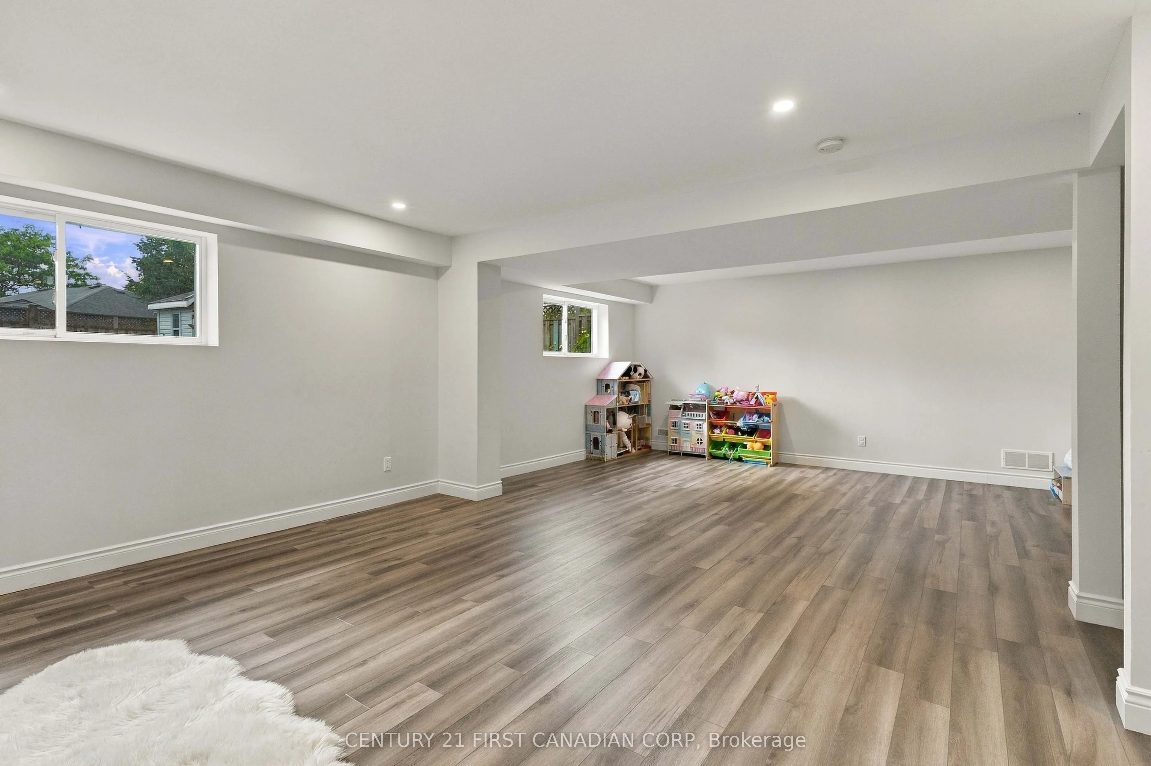 17 ARCHER Crescent