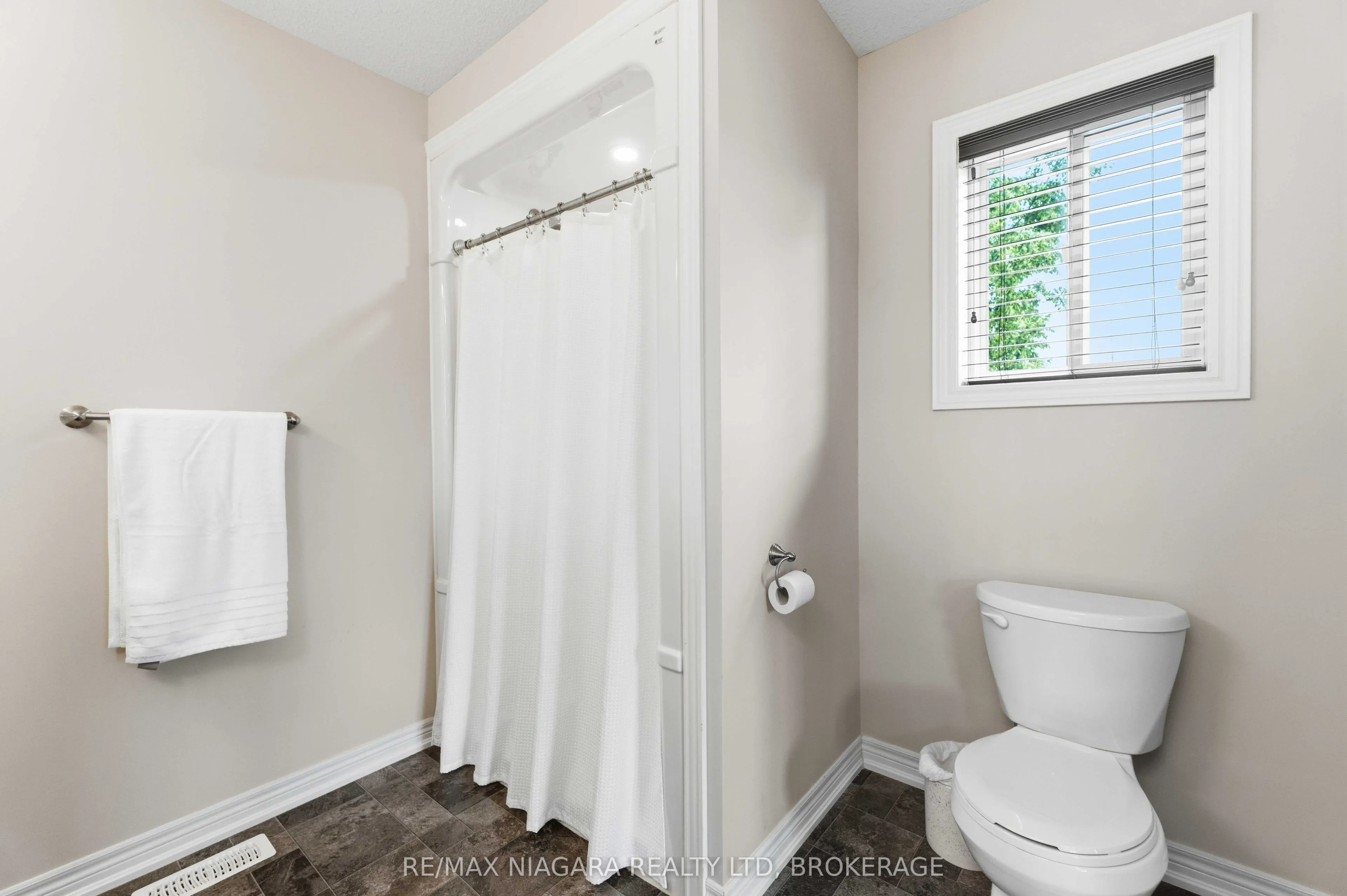 23B Bloomfield Avenue