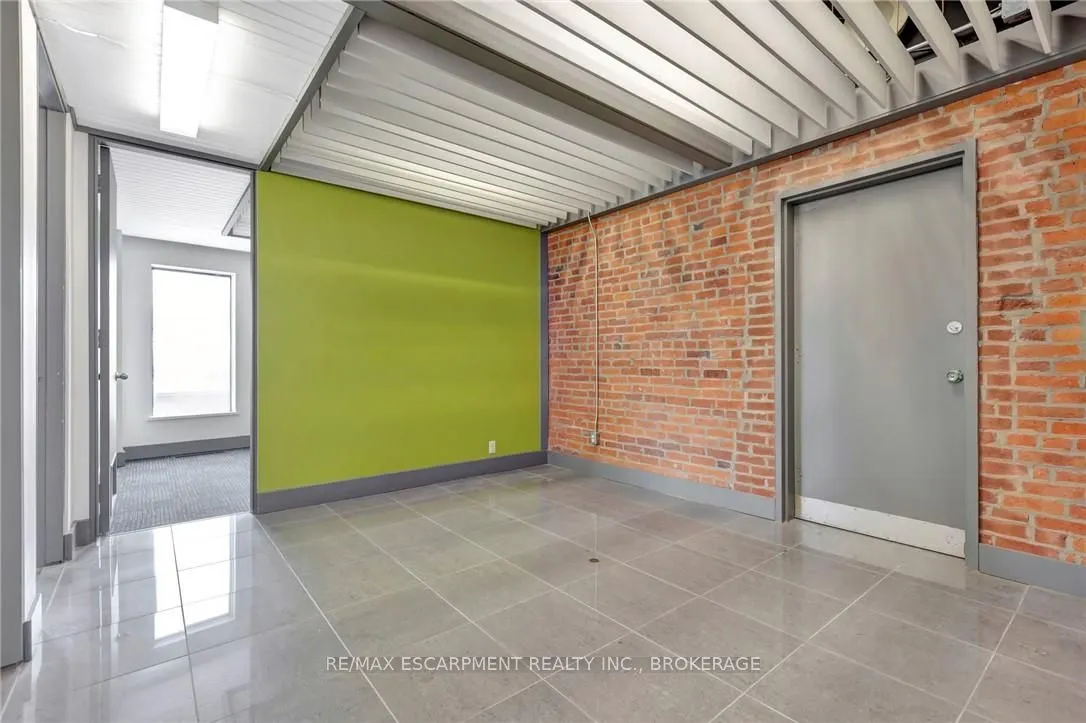 380 King Street E
