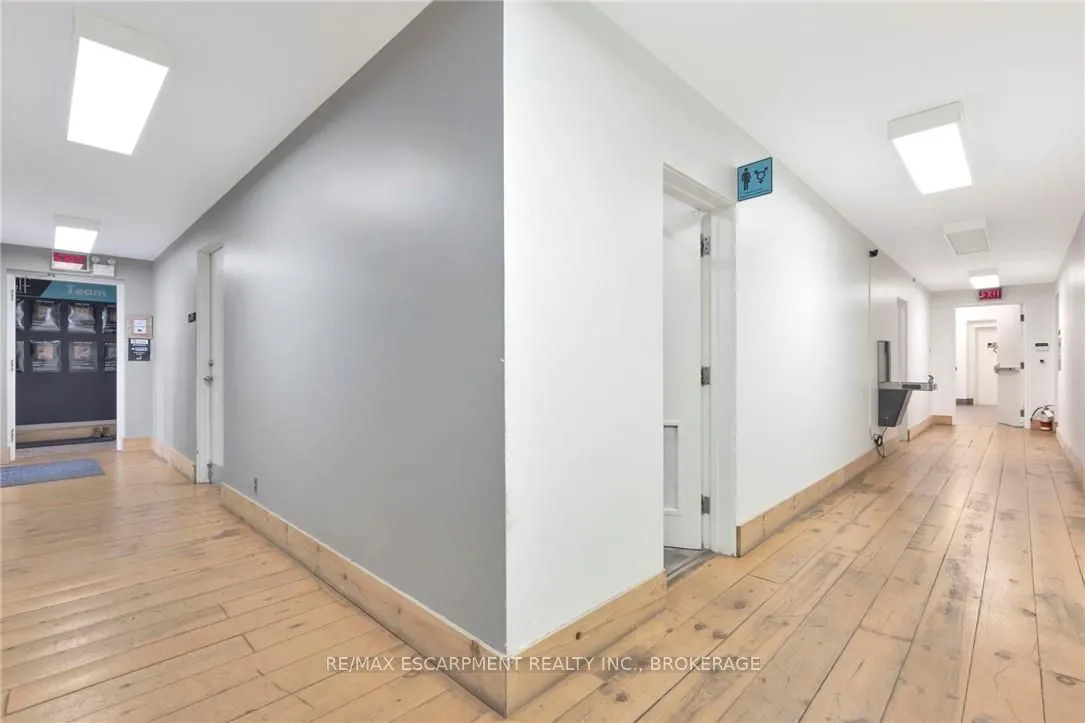 380 King Street E