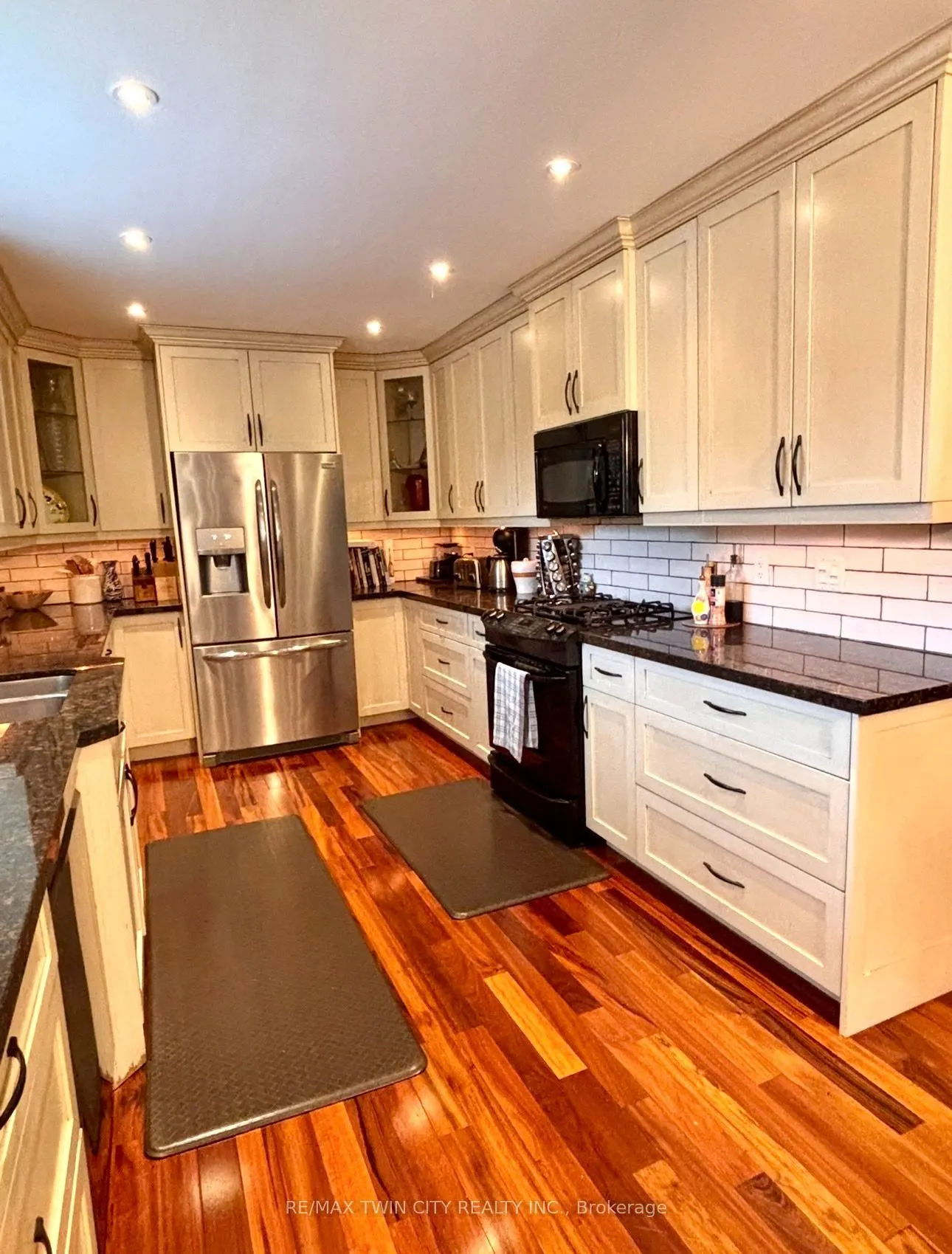 136 Carmichael Crescent