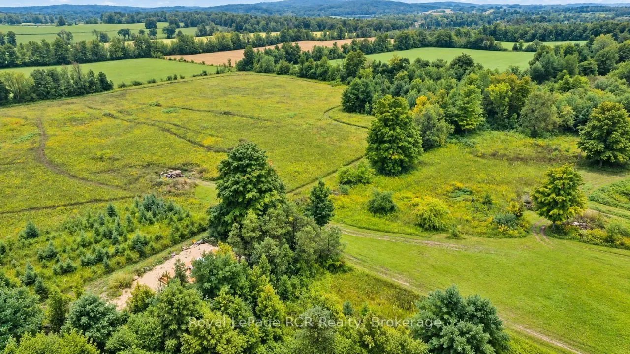 585216 Sideroad 10A