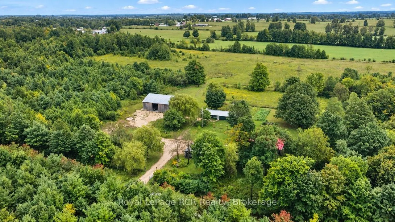 585216 Sideroad 10A
