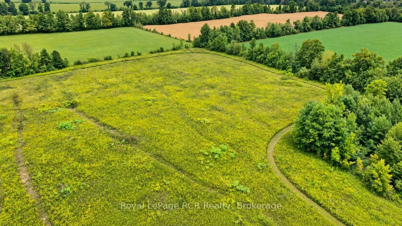 585216 Sideroad 10A