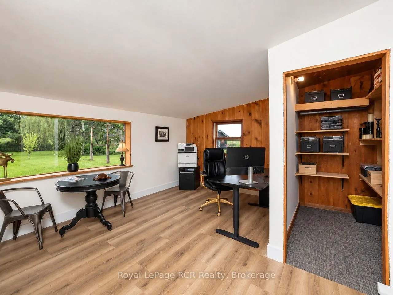 585216 Sideroad 10A