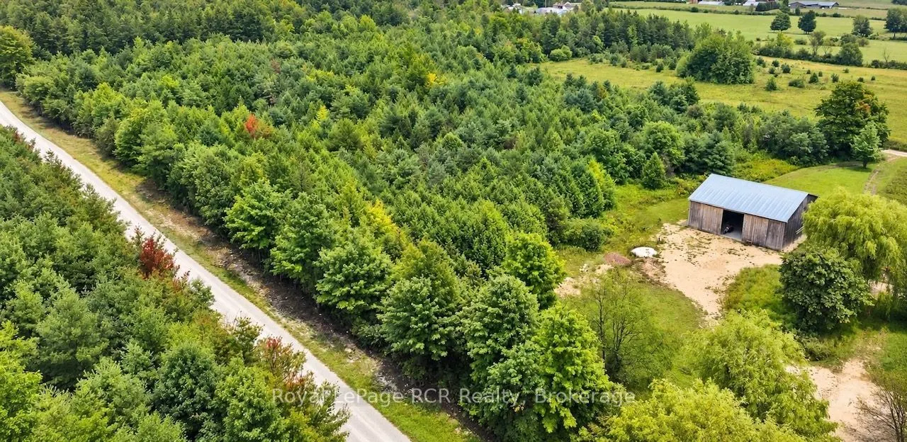 585216 Sideroad 10A