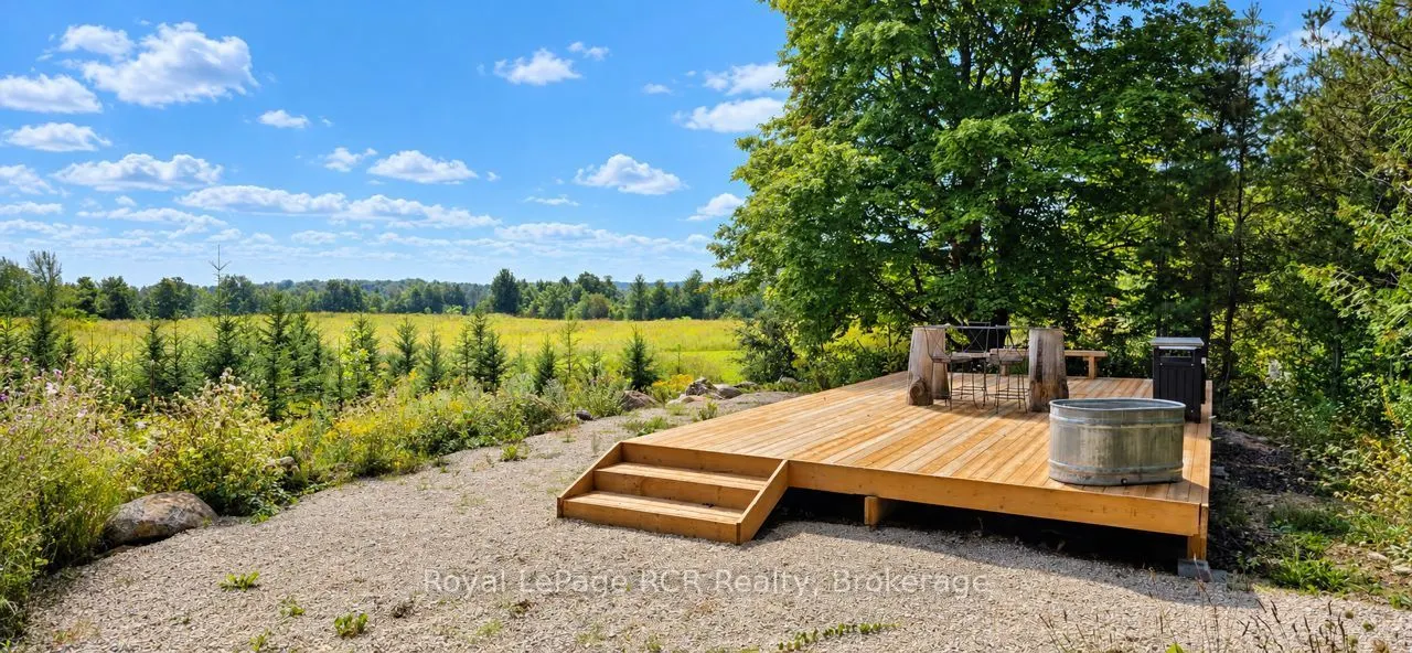 585216 Sideroad 10A