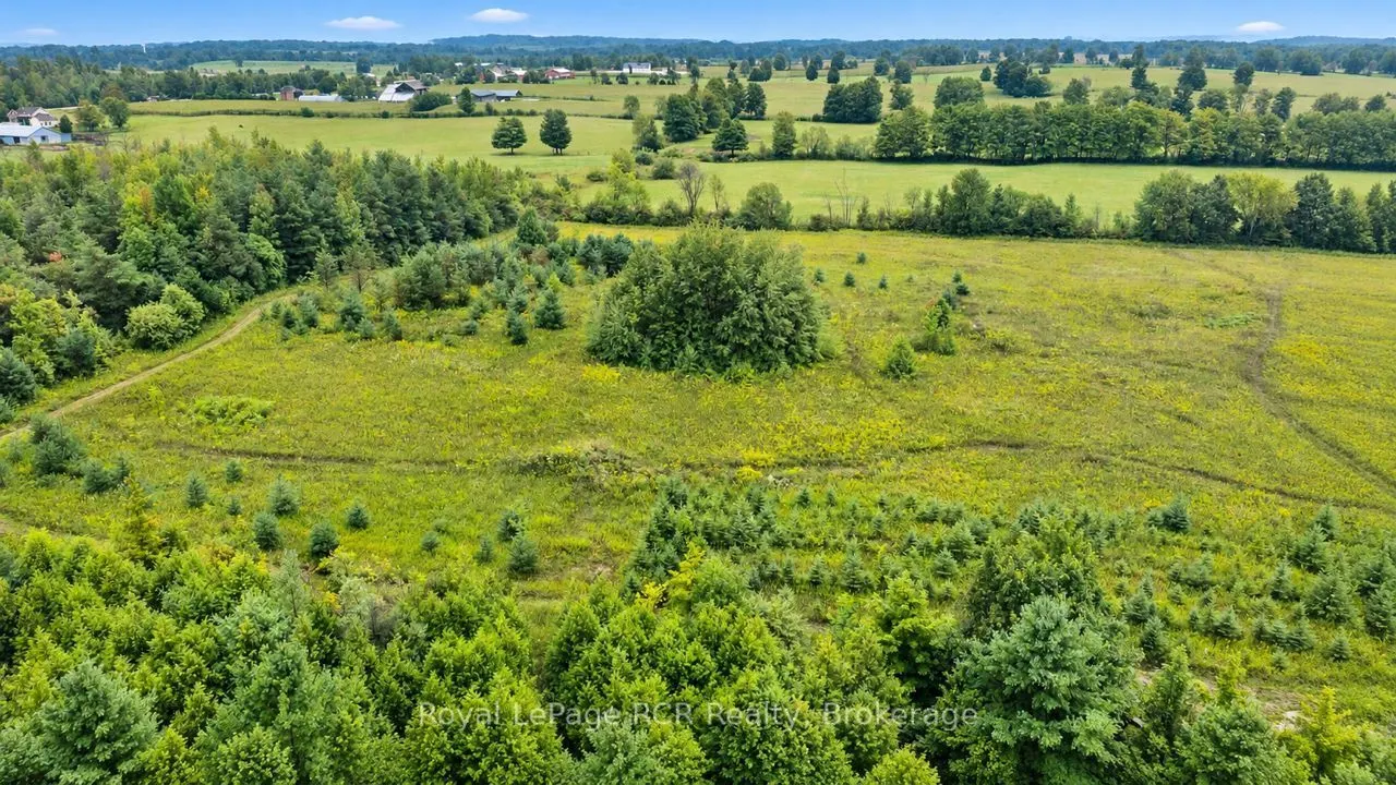 585216 Sideroad 10A