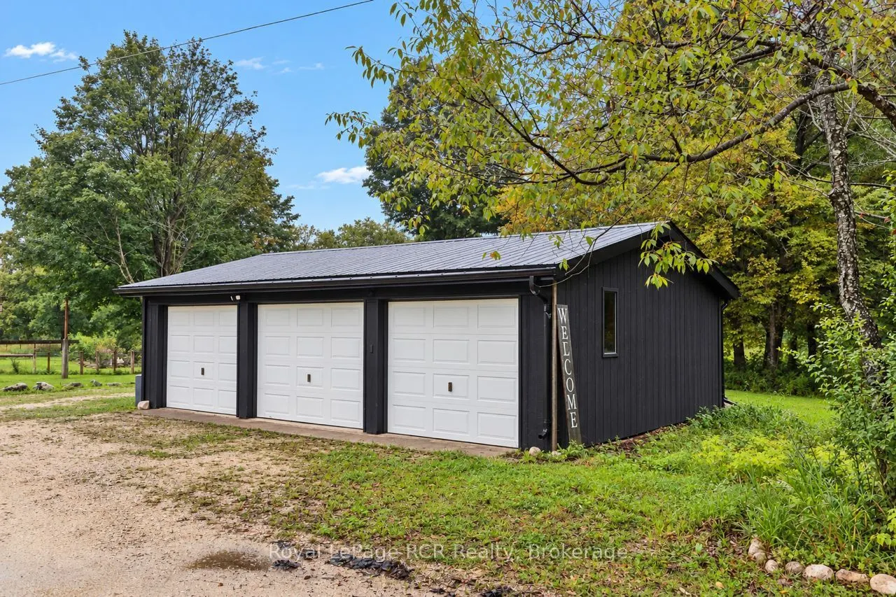 585216 Sideroad 10A