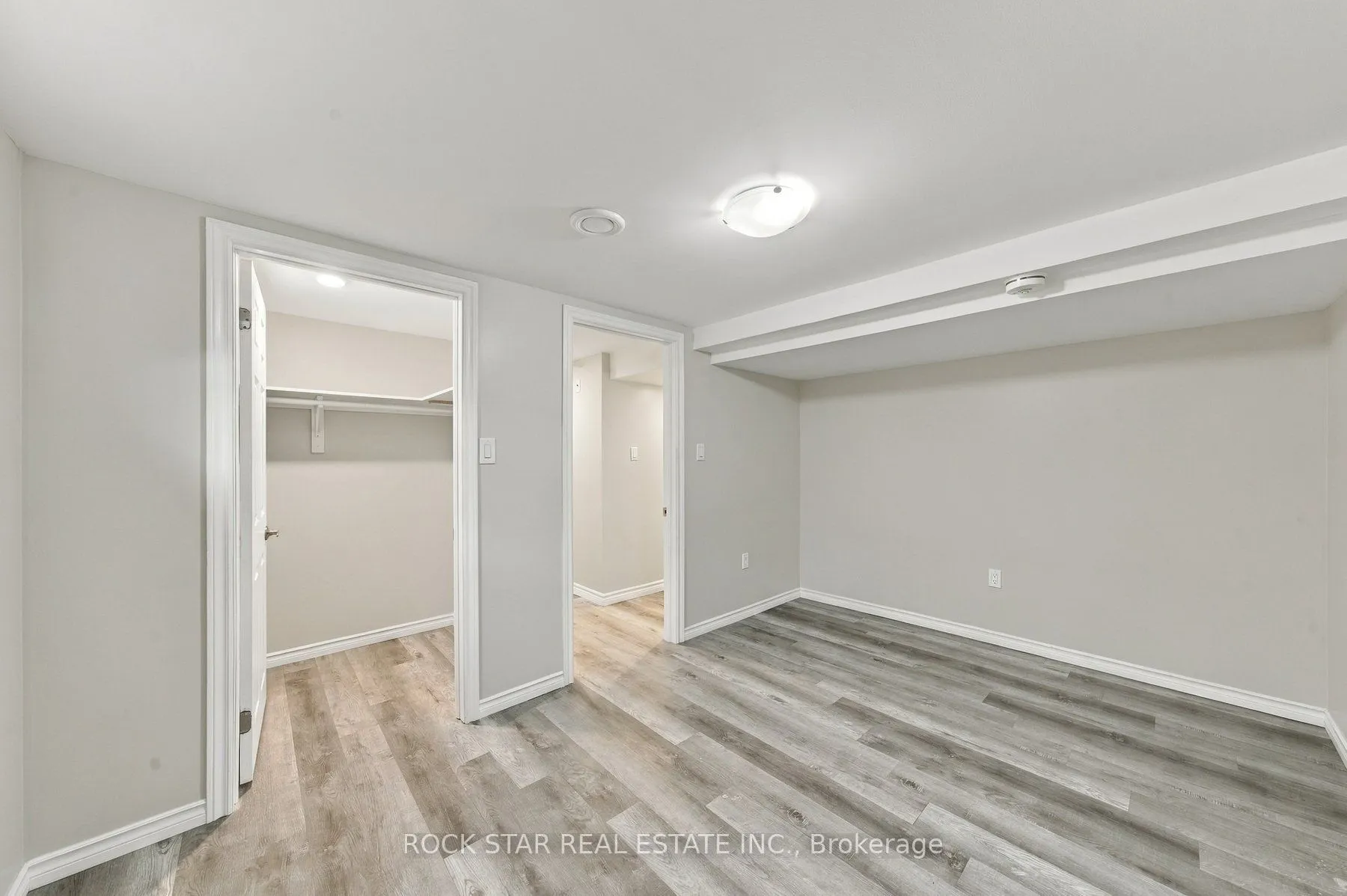 1052 Fennell Avenue E #LOWER
