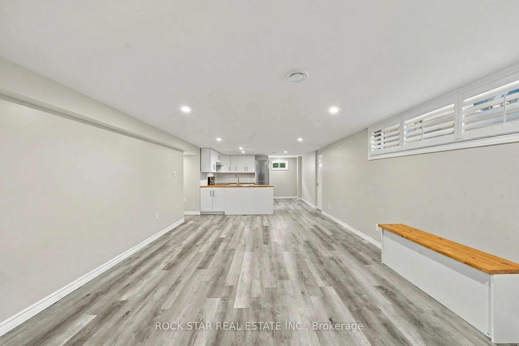1052 Fennell Avenue E #LOWER