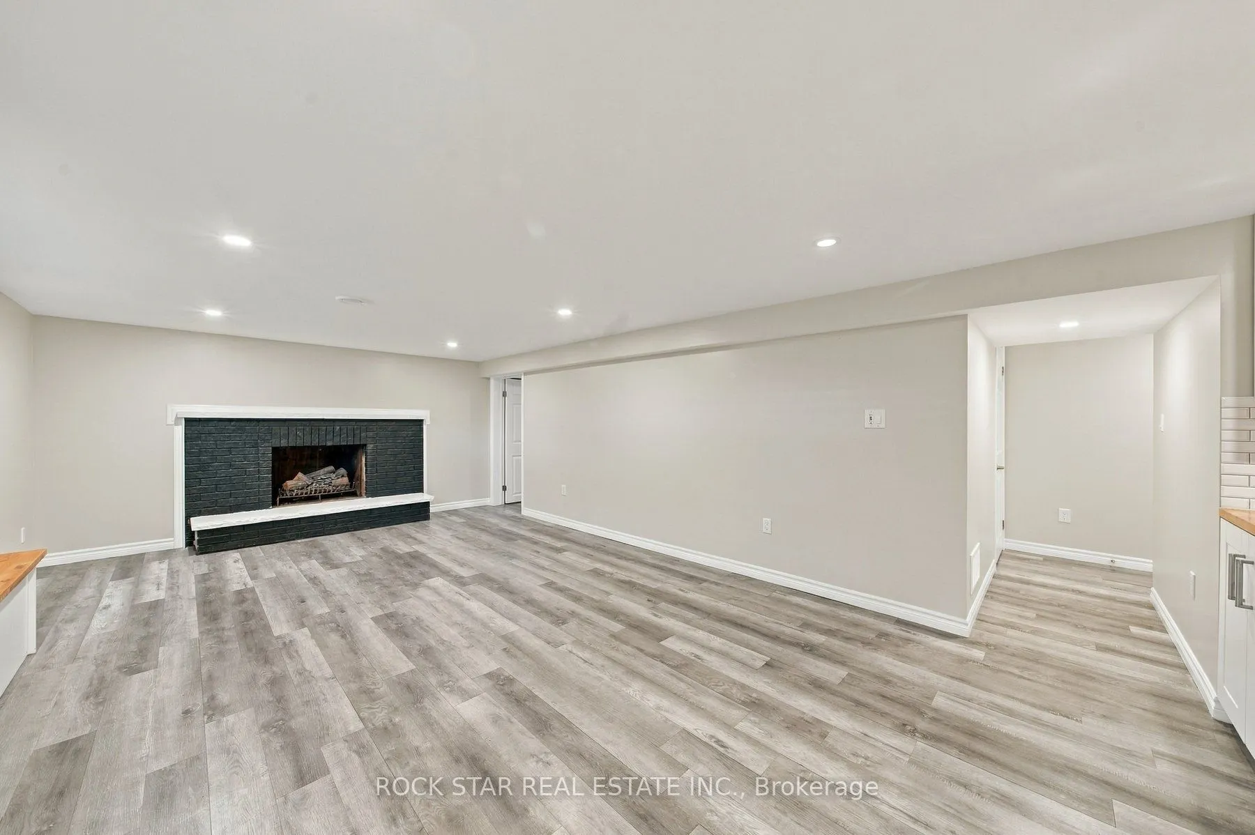 1052 Fennell Avenue E #LOWER