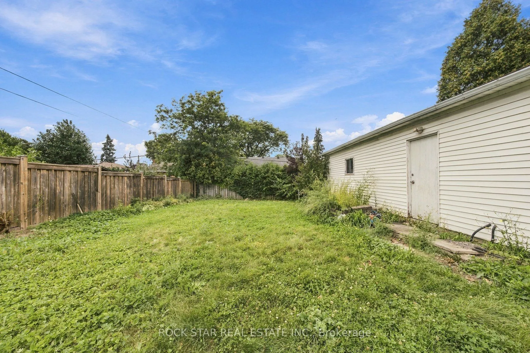 1052 Fennell Avenue E #LOWER