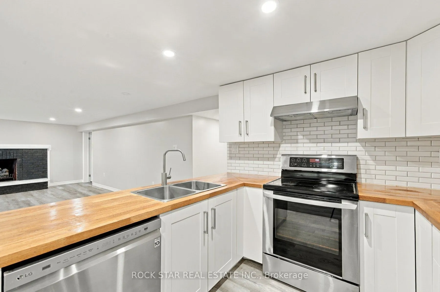 1052 Fennell Avenue E #LOWER