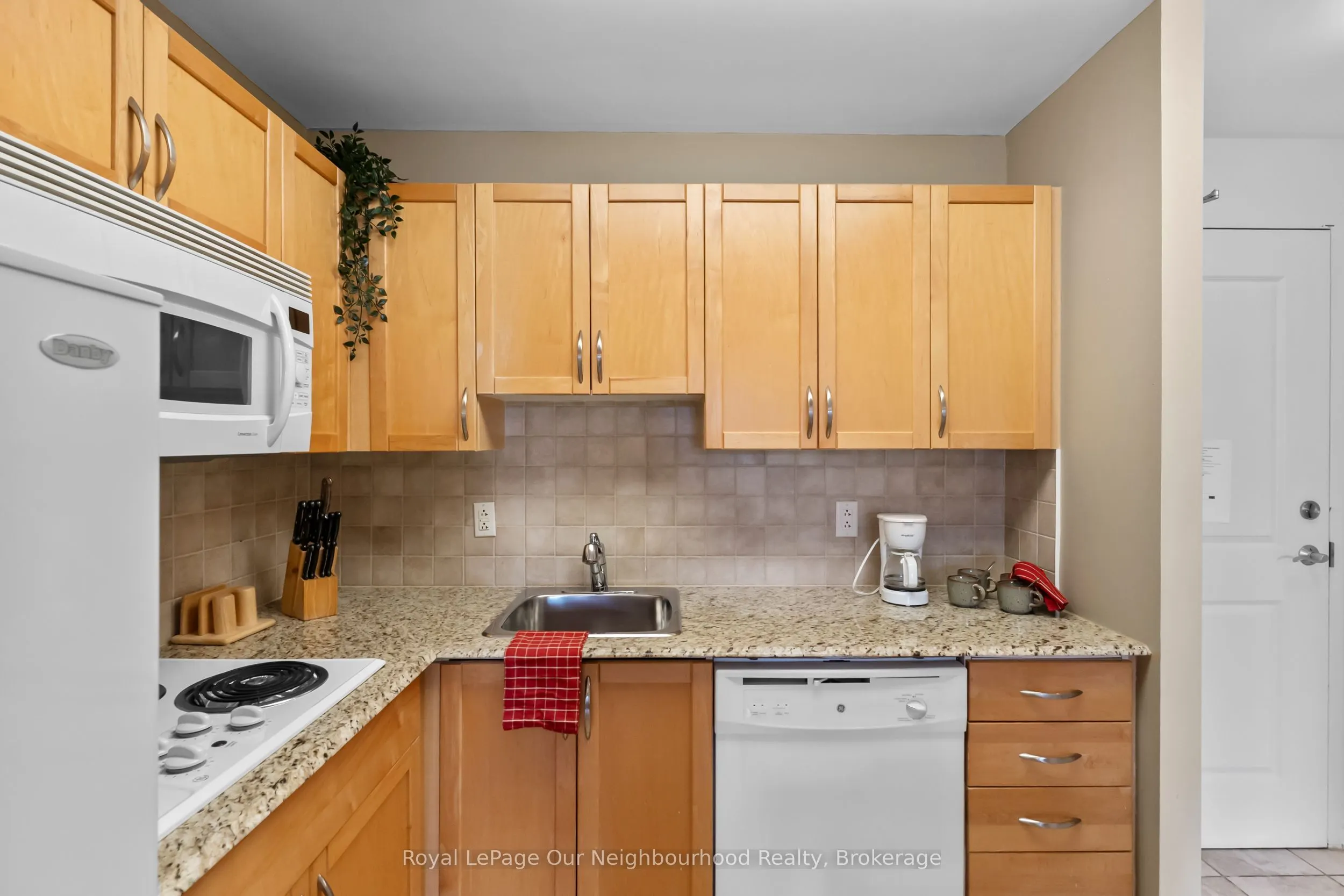 240 Chapel Street #425
