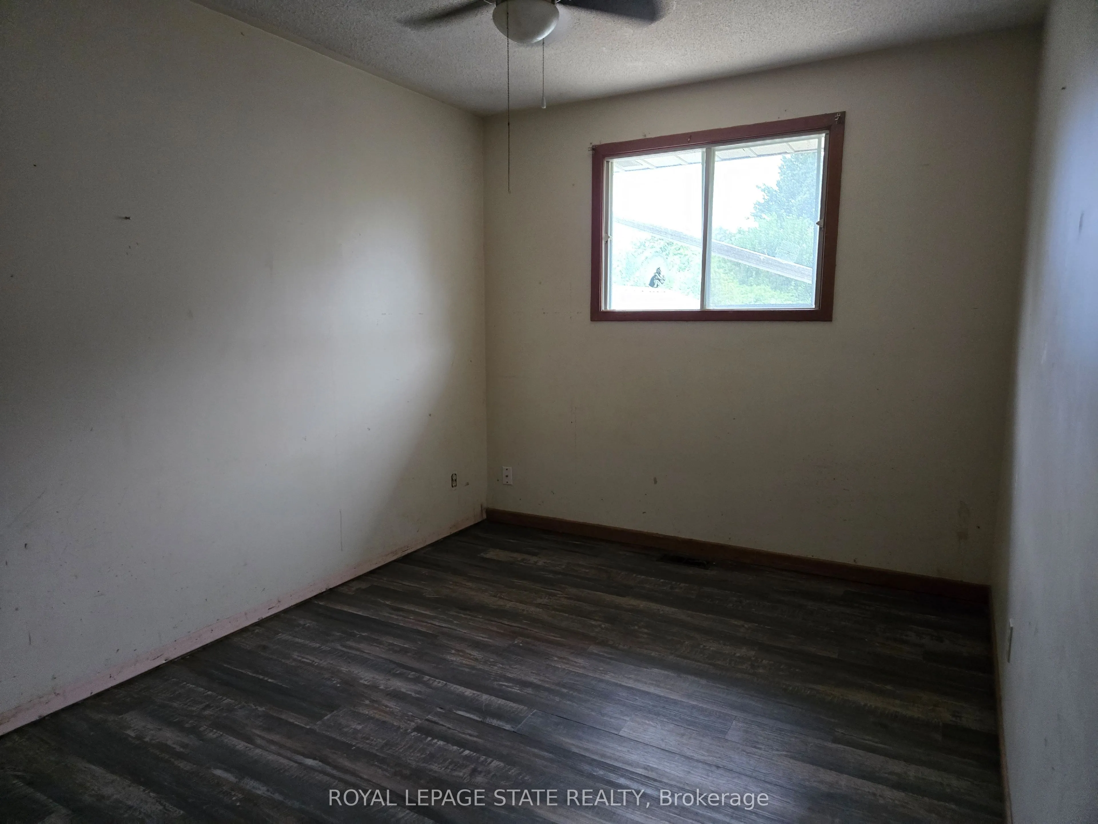 8 Lyndhurst Avenue