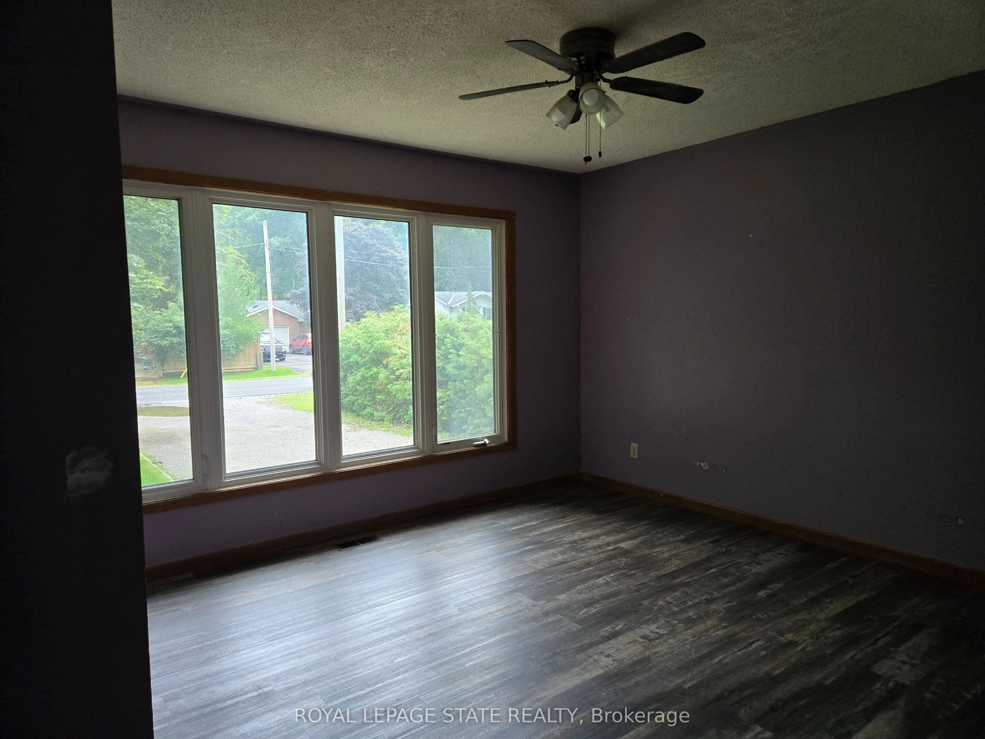 8 Lyndhurst Avenue