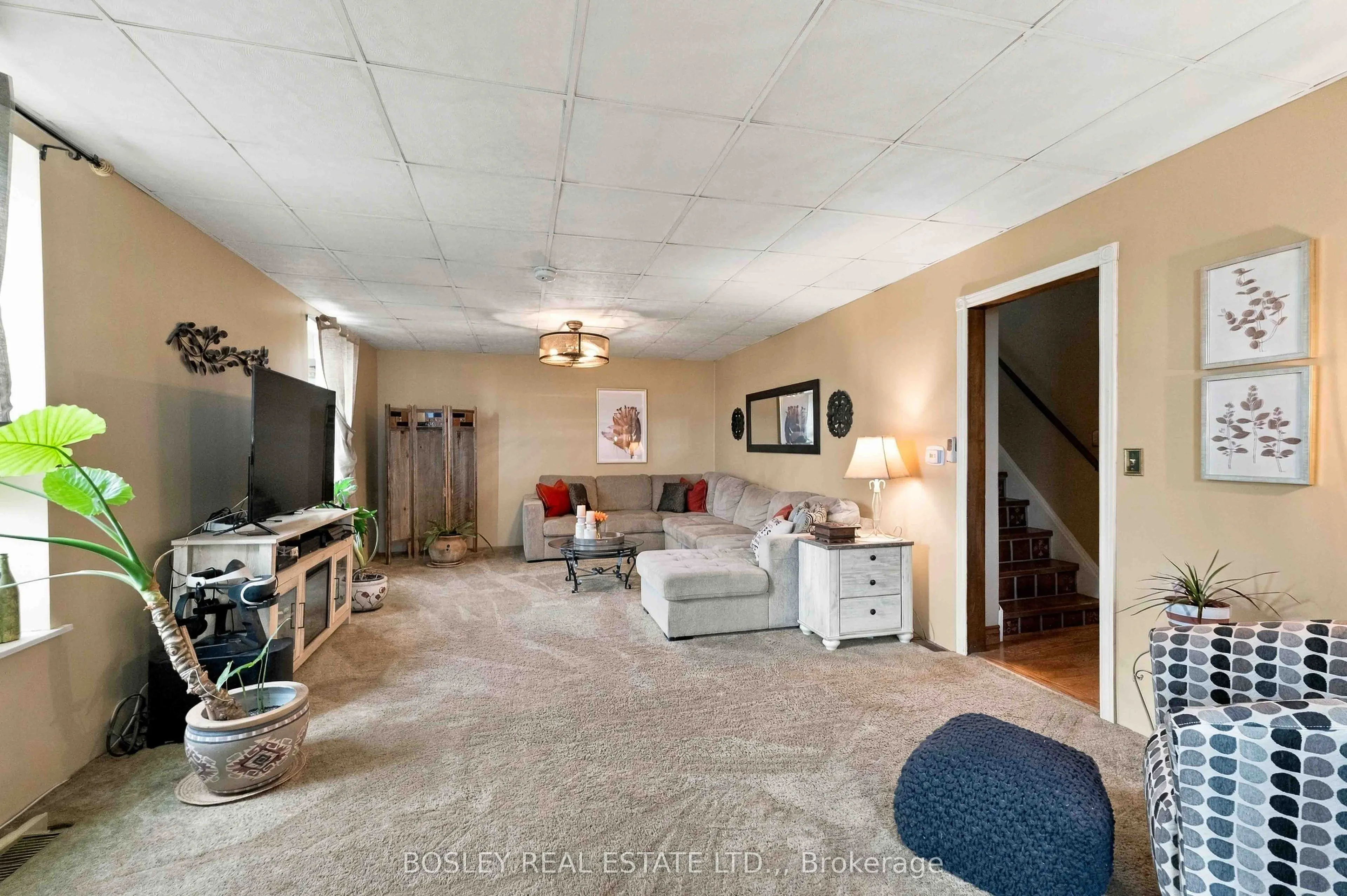 860 Moyer Road