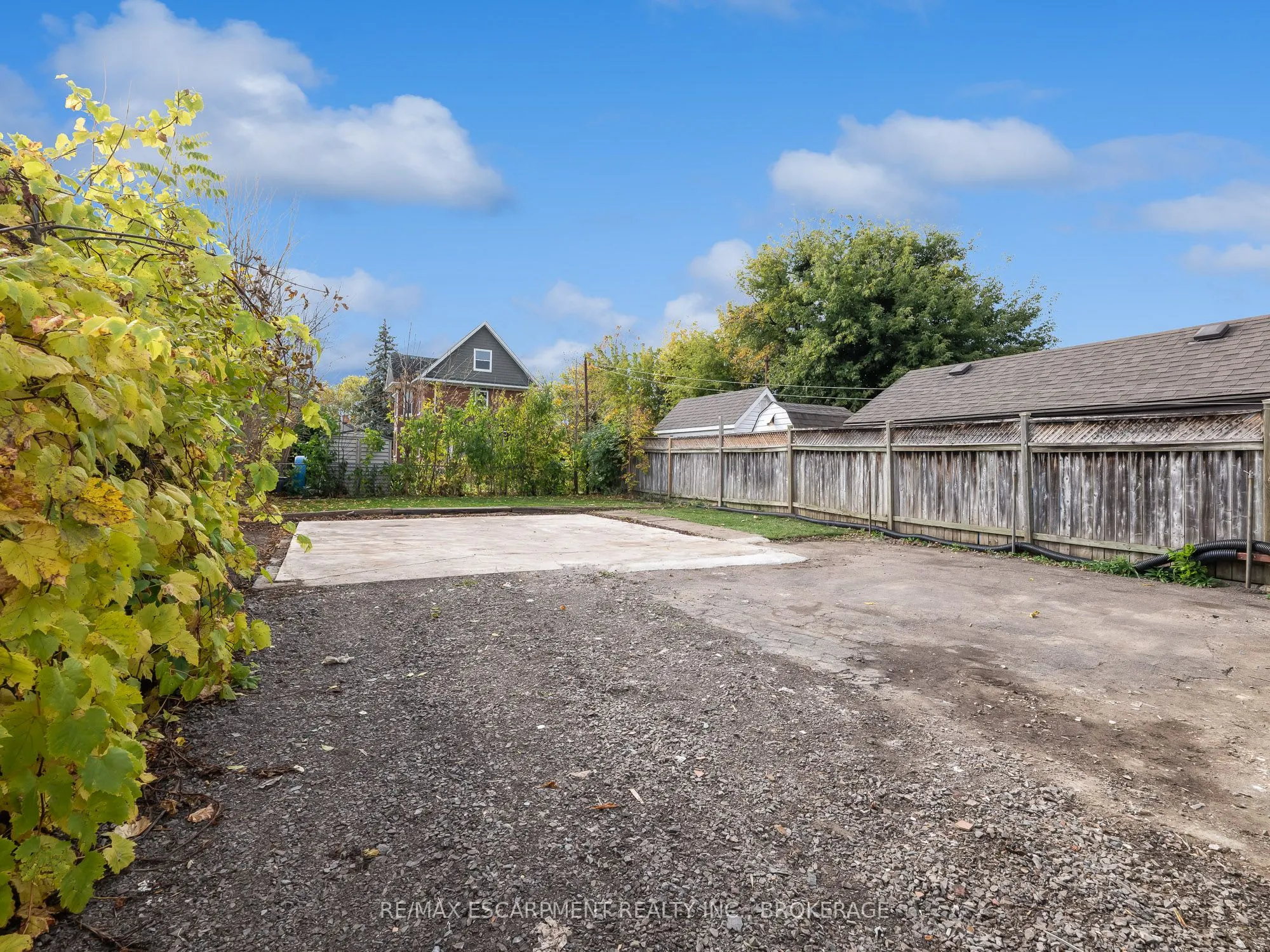 7 MAITLAND Street #UPPER