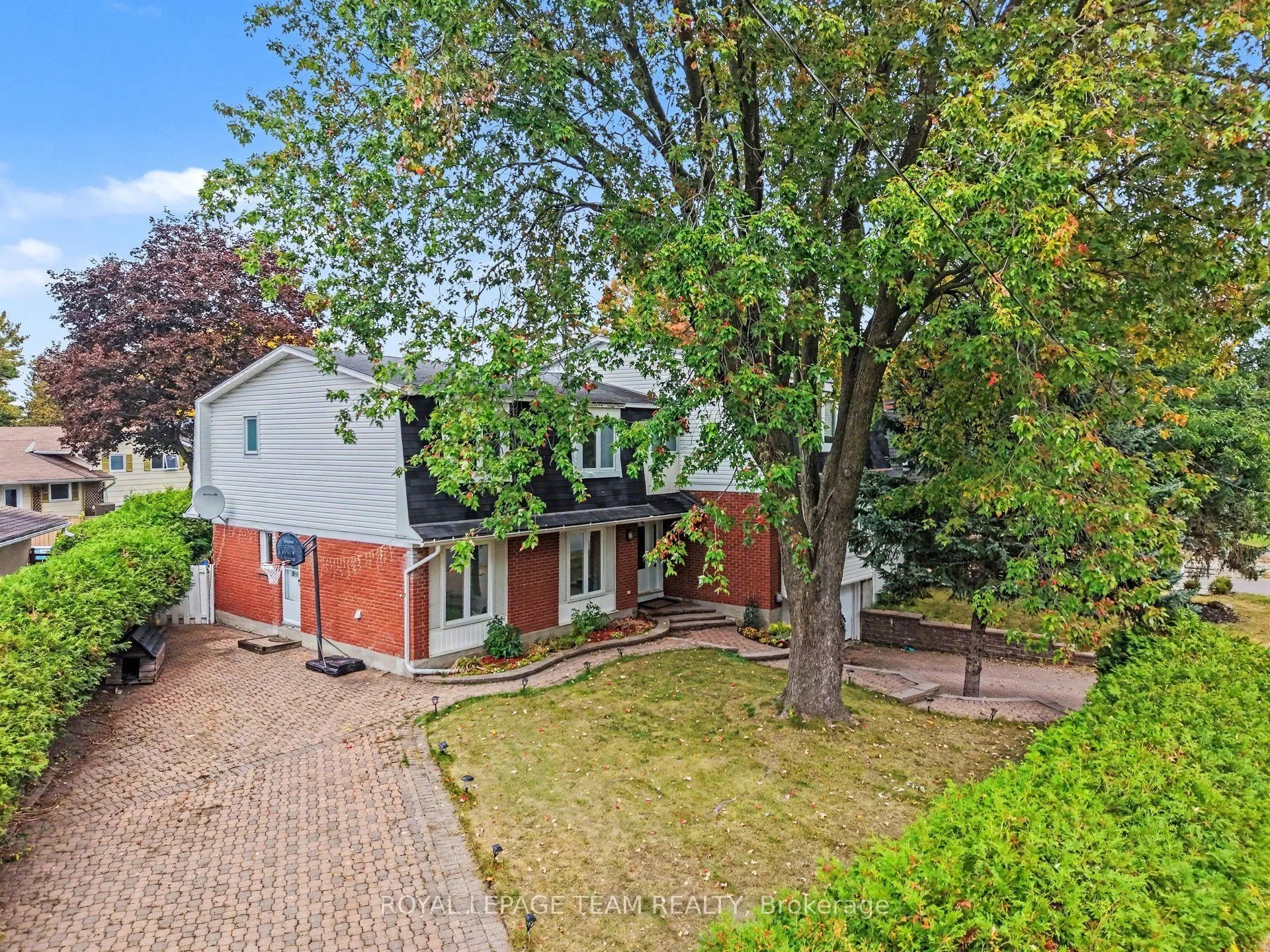 1926 Marquis Avenue