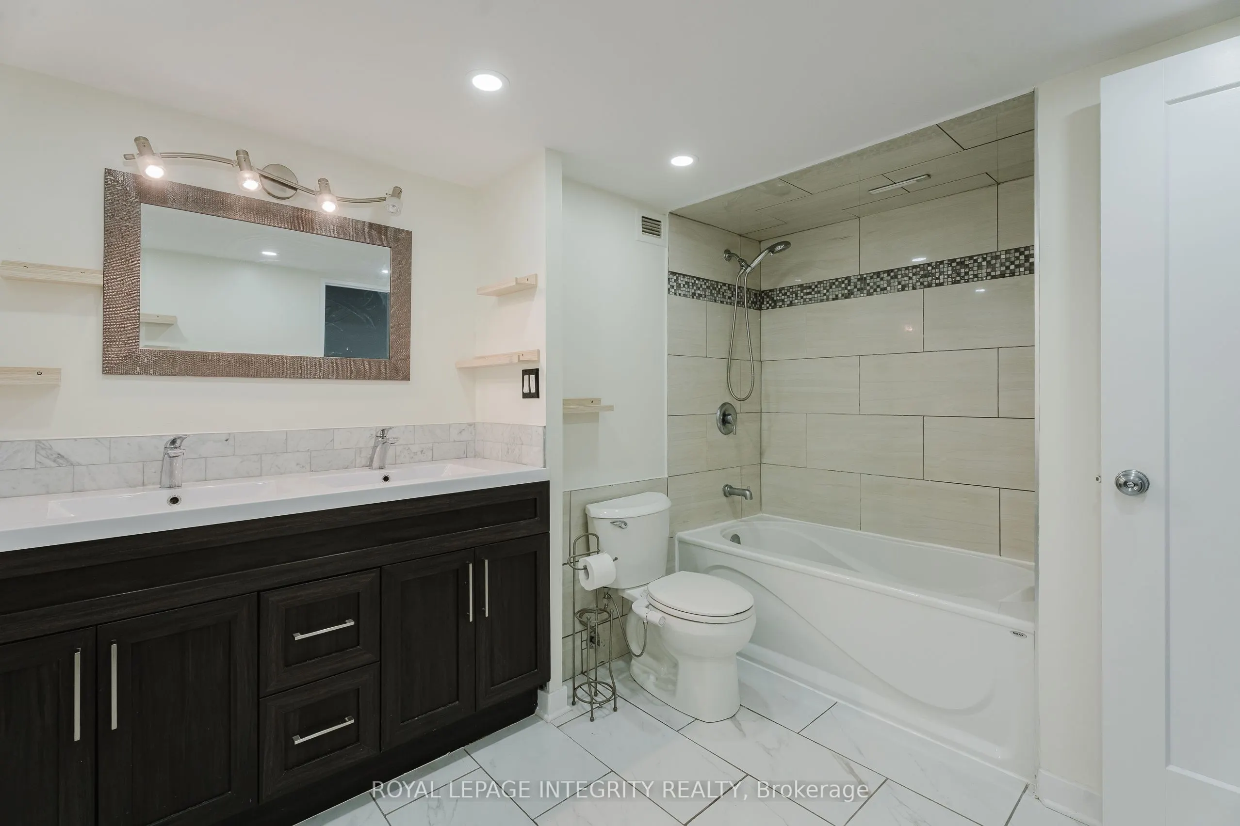 2650 Southvale Crescent #212