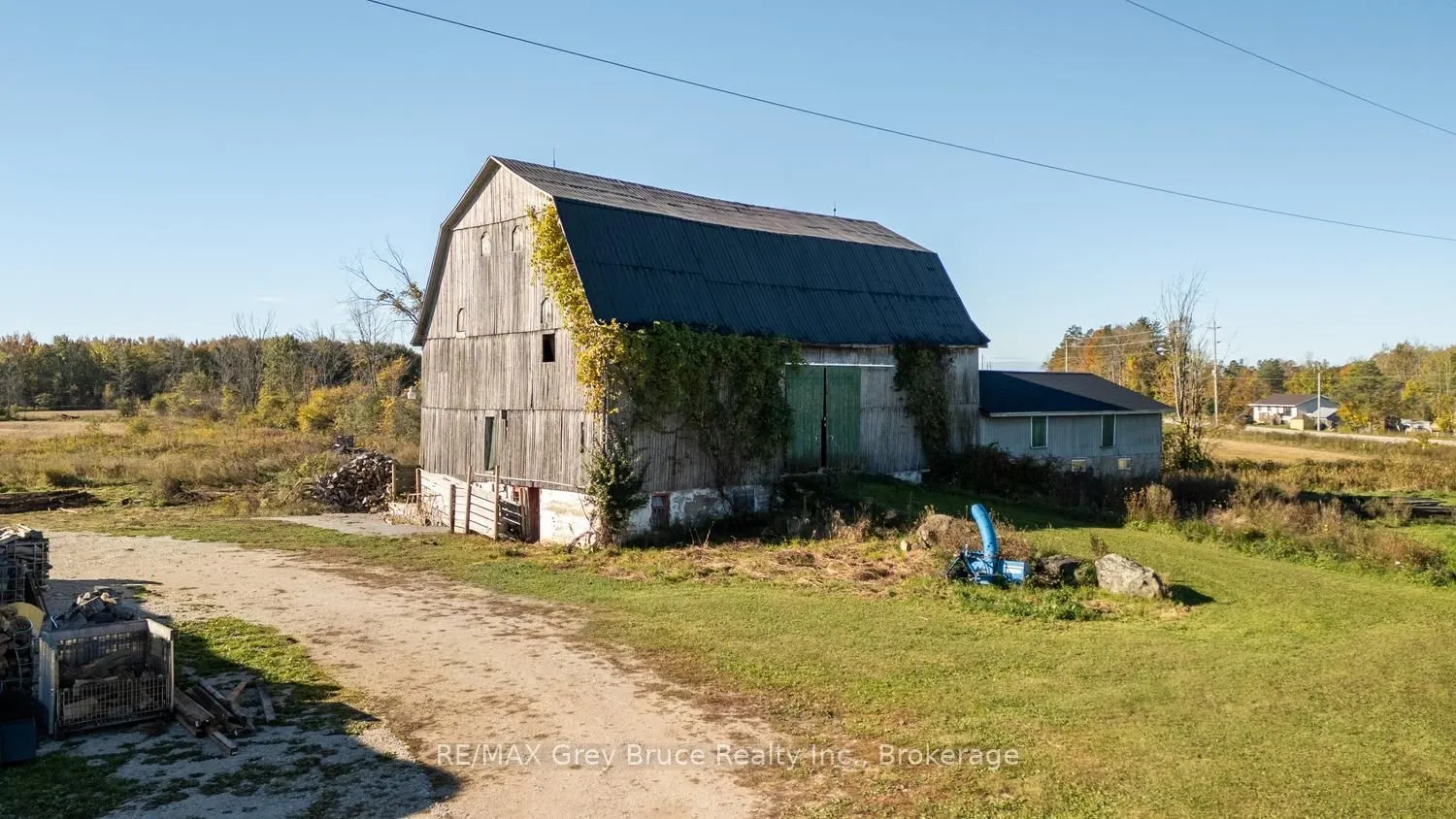 402622 Grey 17 Road