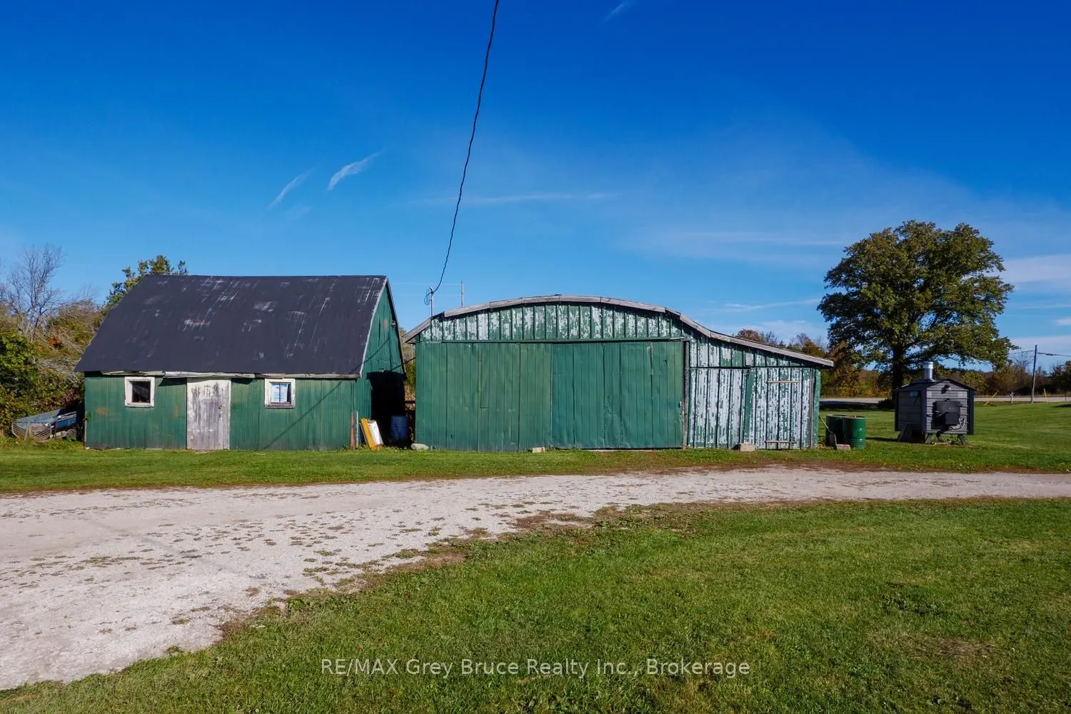402622 Grey 17 Road