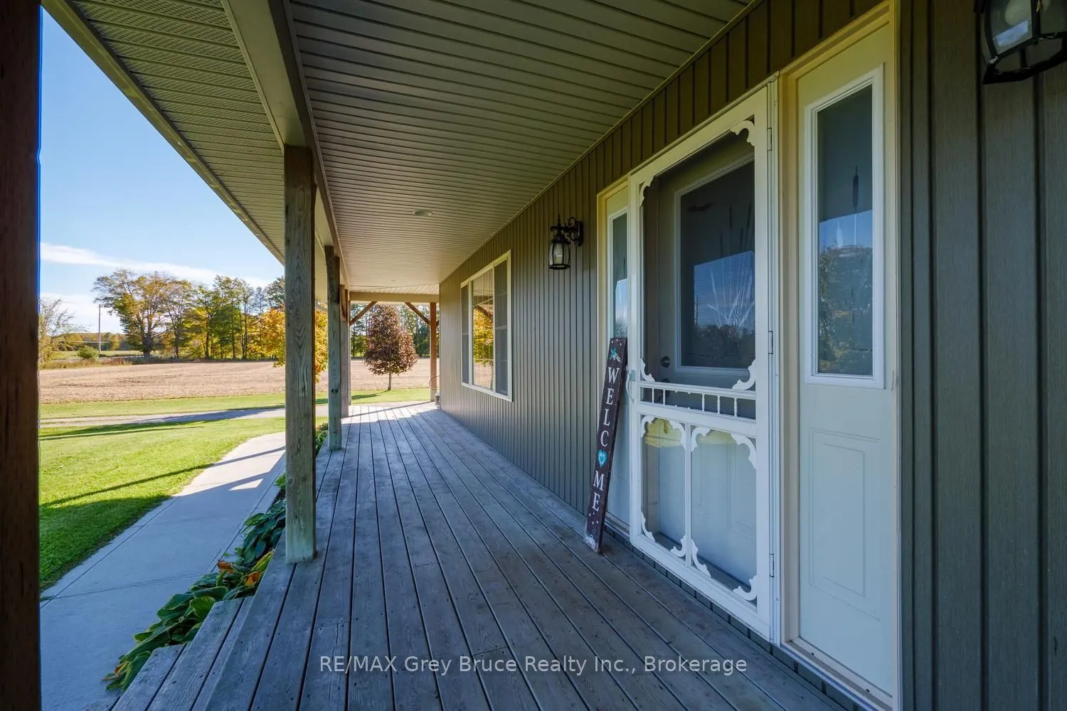 402622 Grey 17 Road