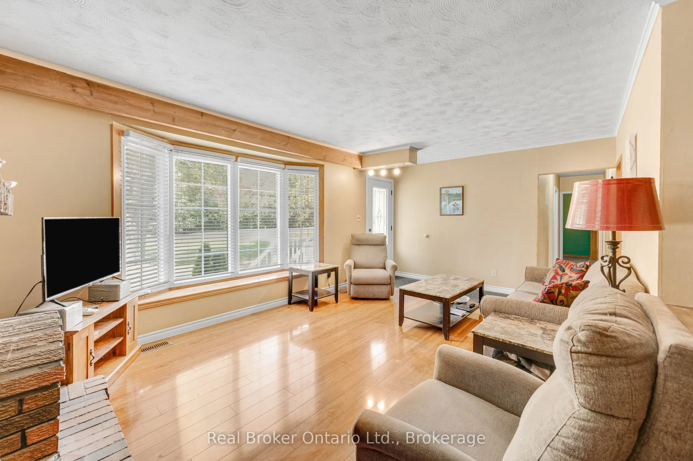 4143 Glancaster Road