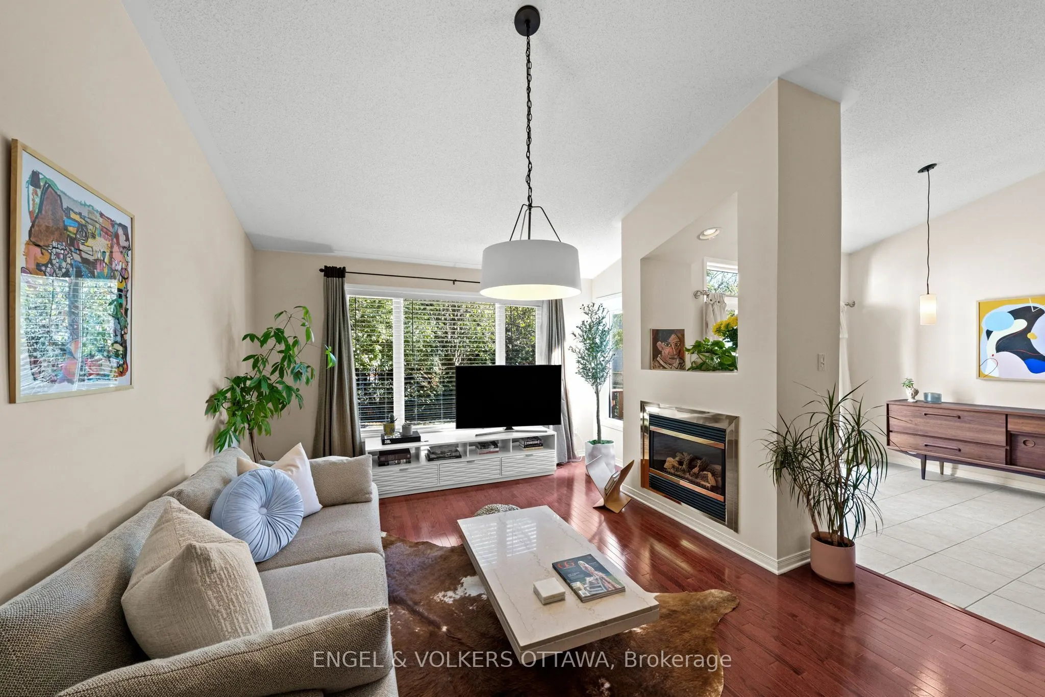 4 Burnstead Crescent