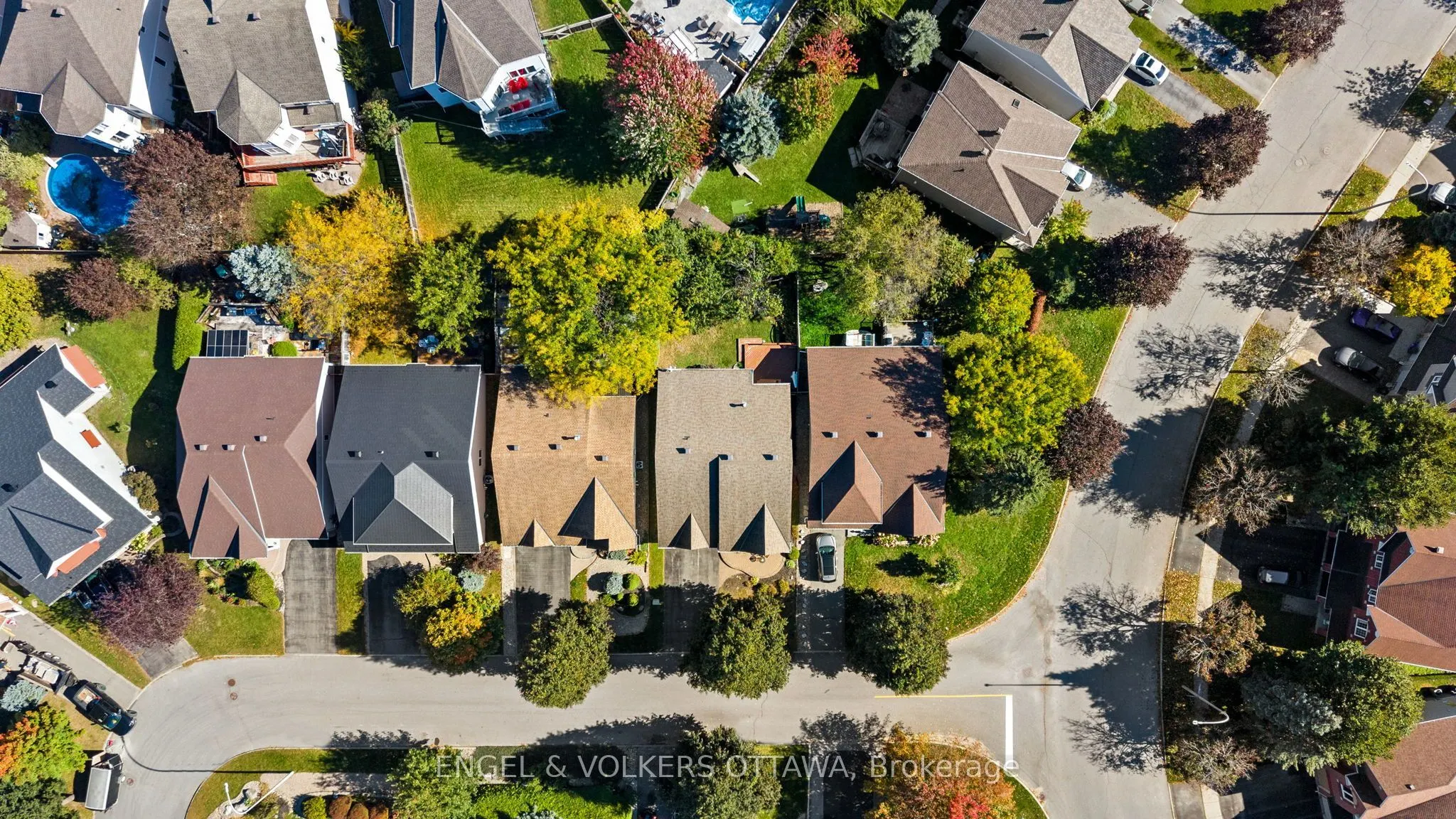 4 Burnstead Crescent