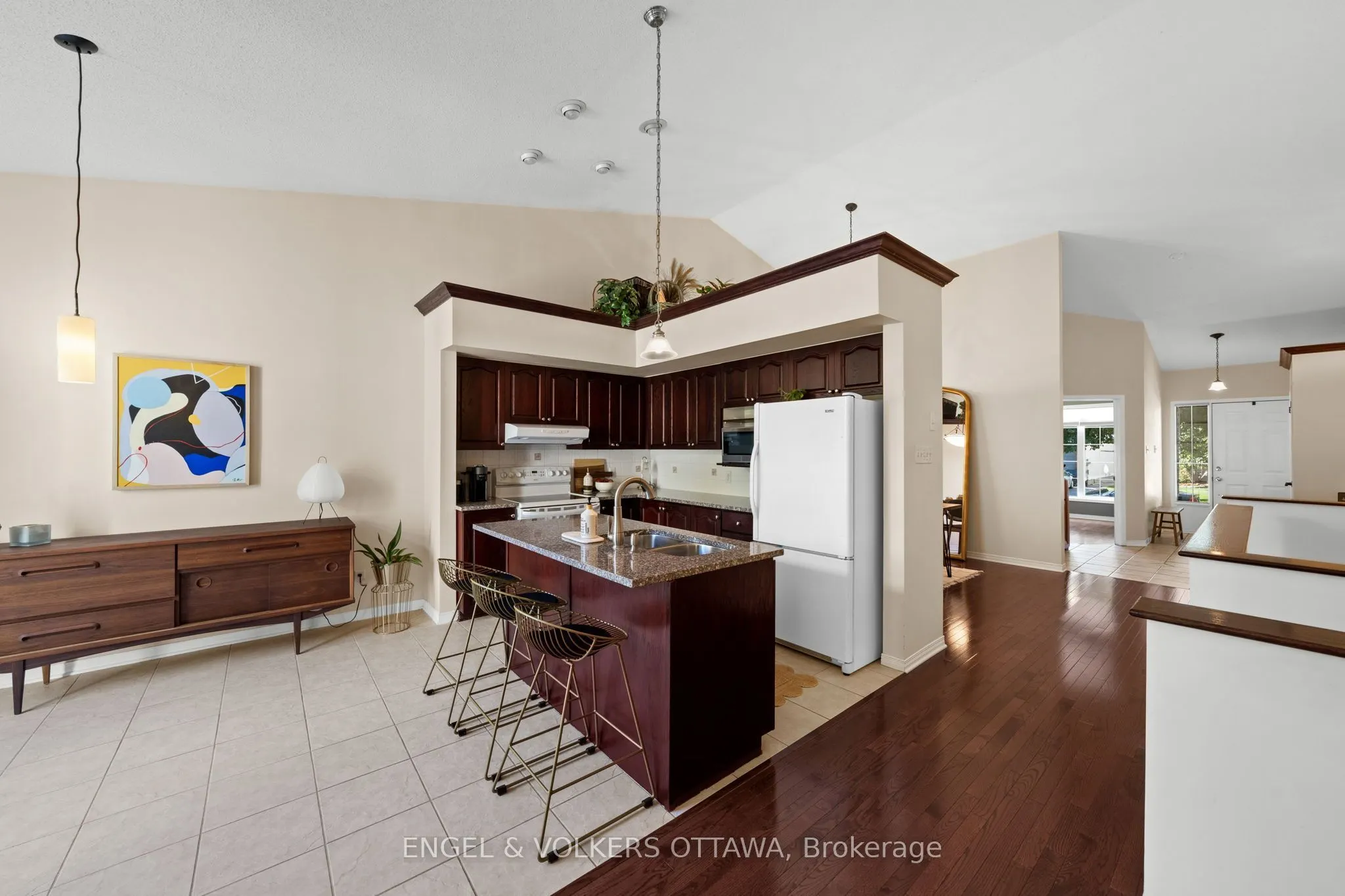 4 Burnstead Crescent