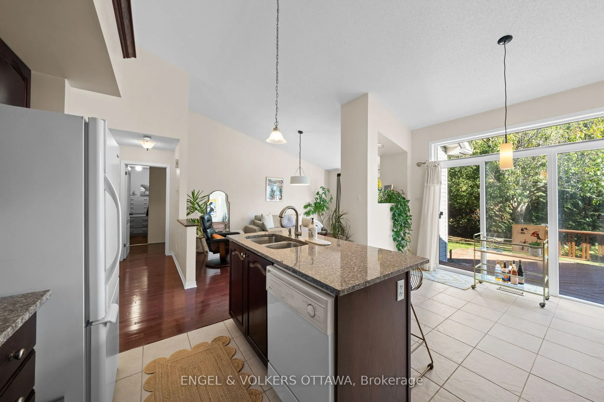 4 Burnstead Crescent