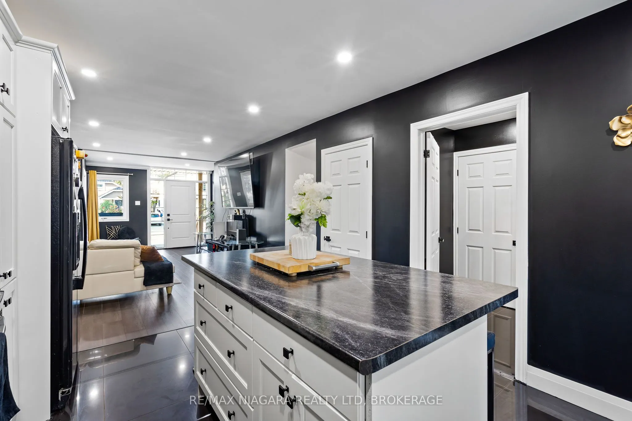 5 Cady Street