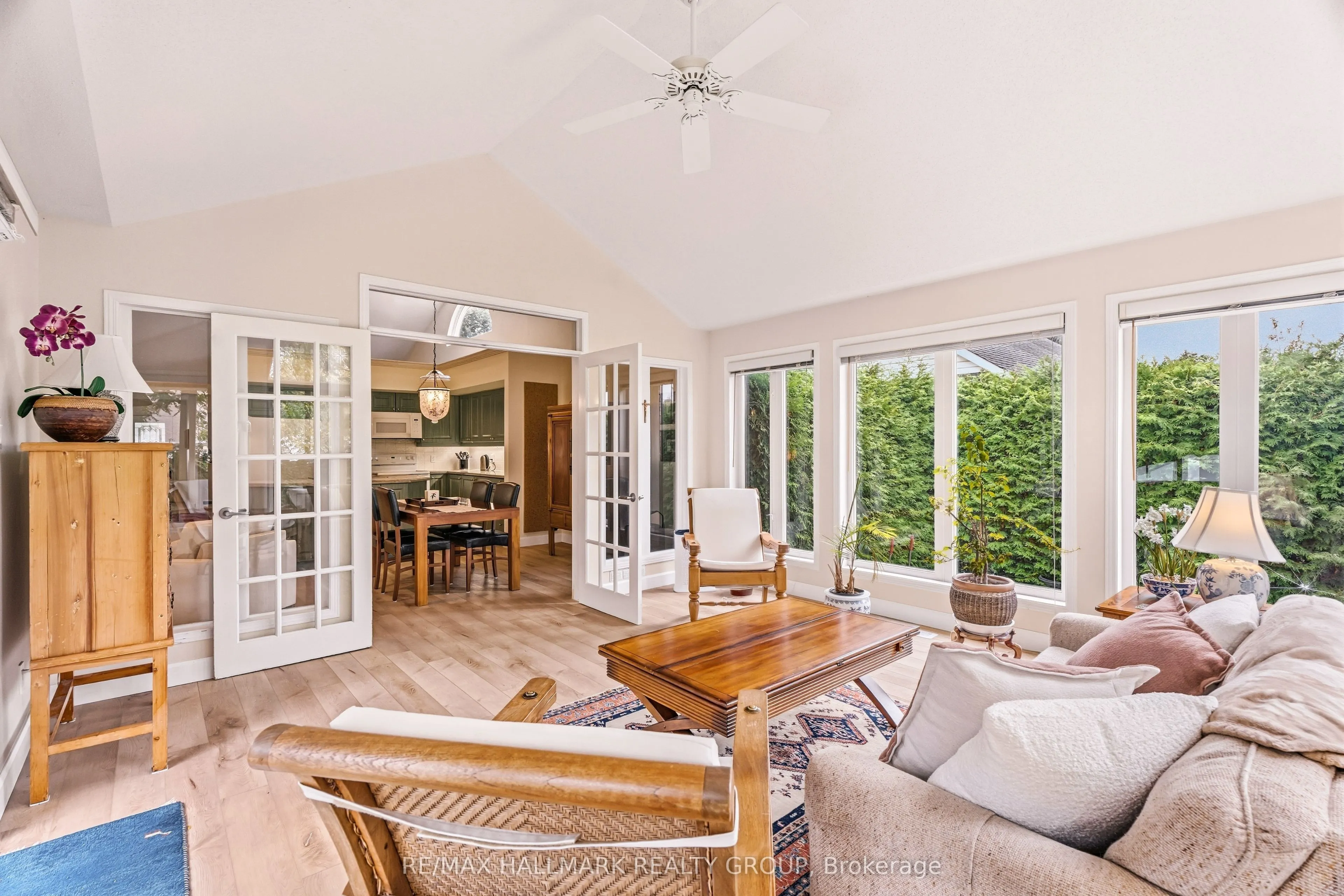 3 Burnstead Crescent