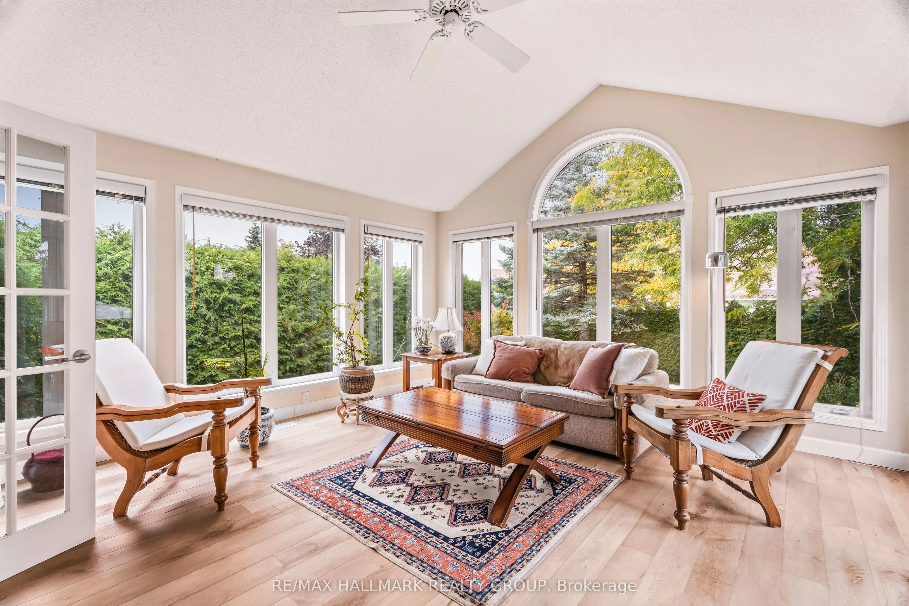 3 Burnstead Crescent