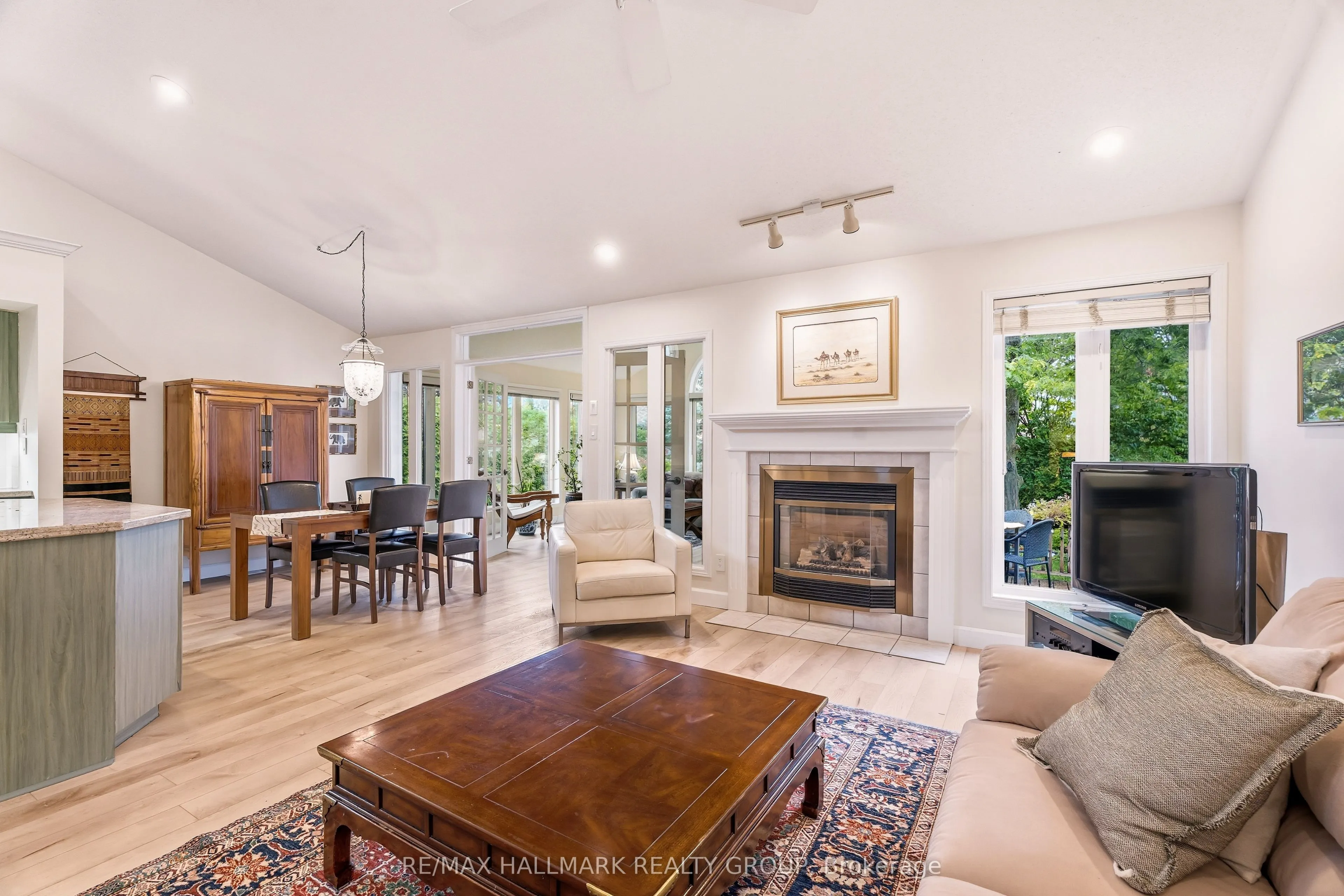3 Burnstead Crescent