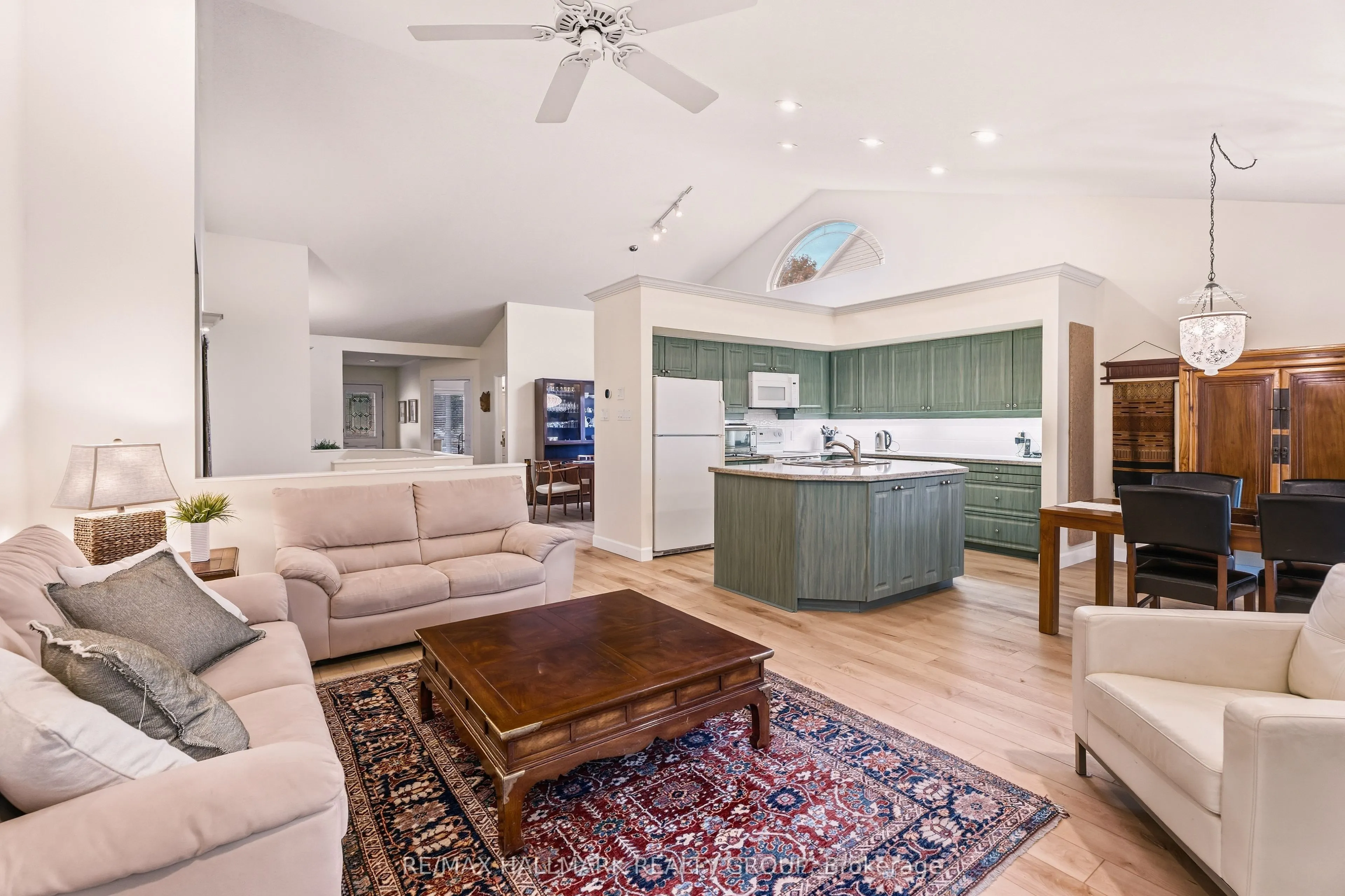3 Burnstead Crescent