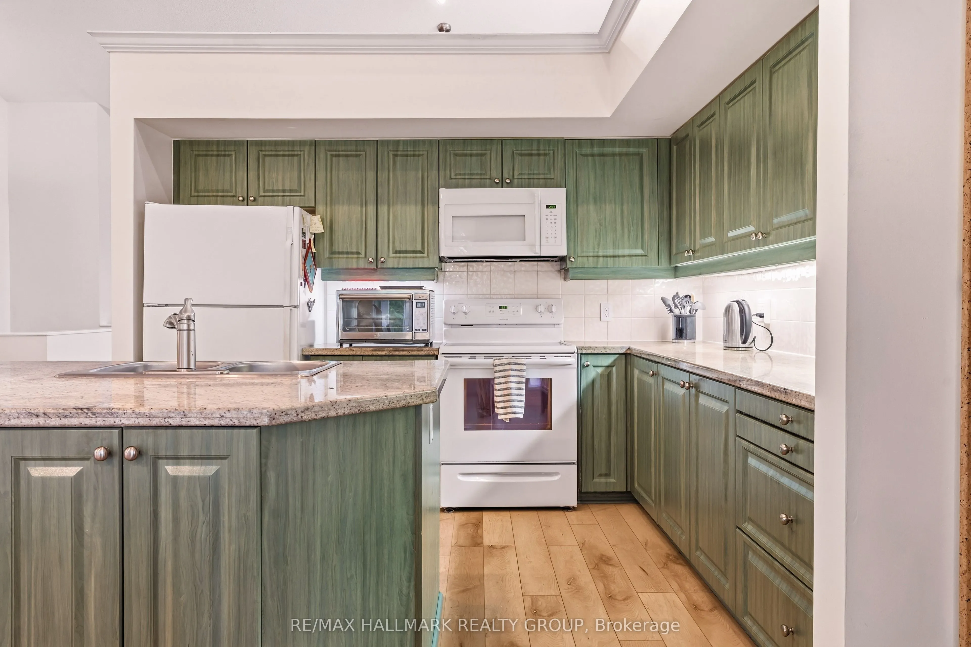 3 Burnstead Crescent