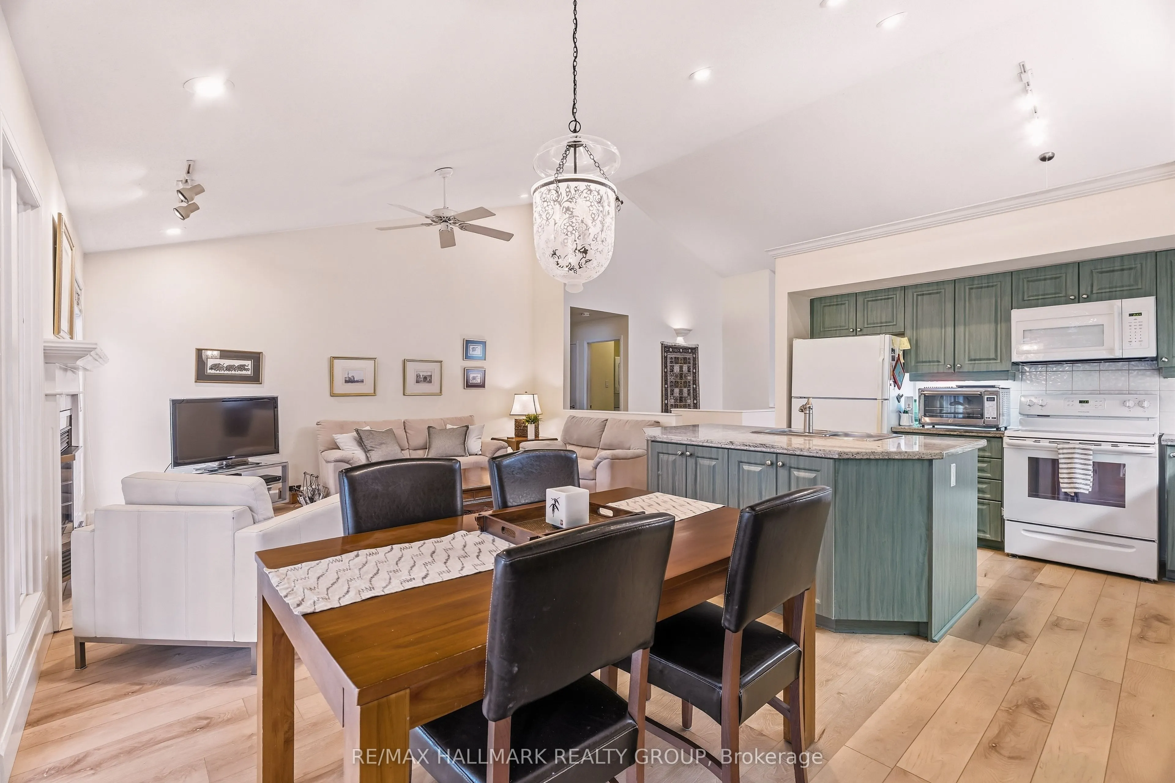 3 Burnstead Crescent