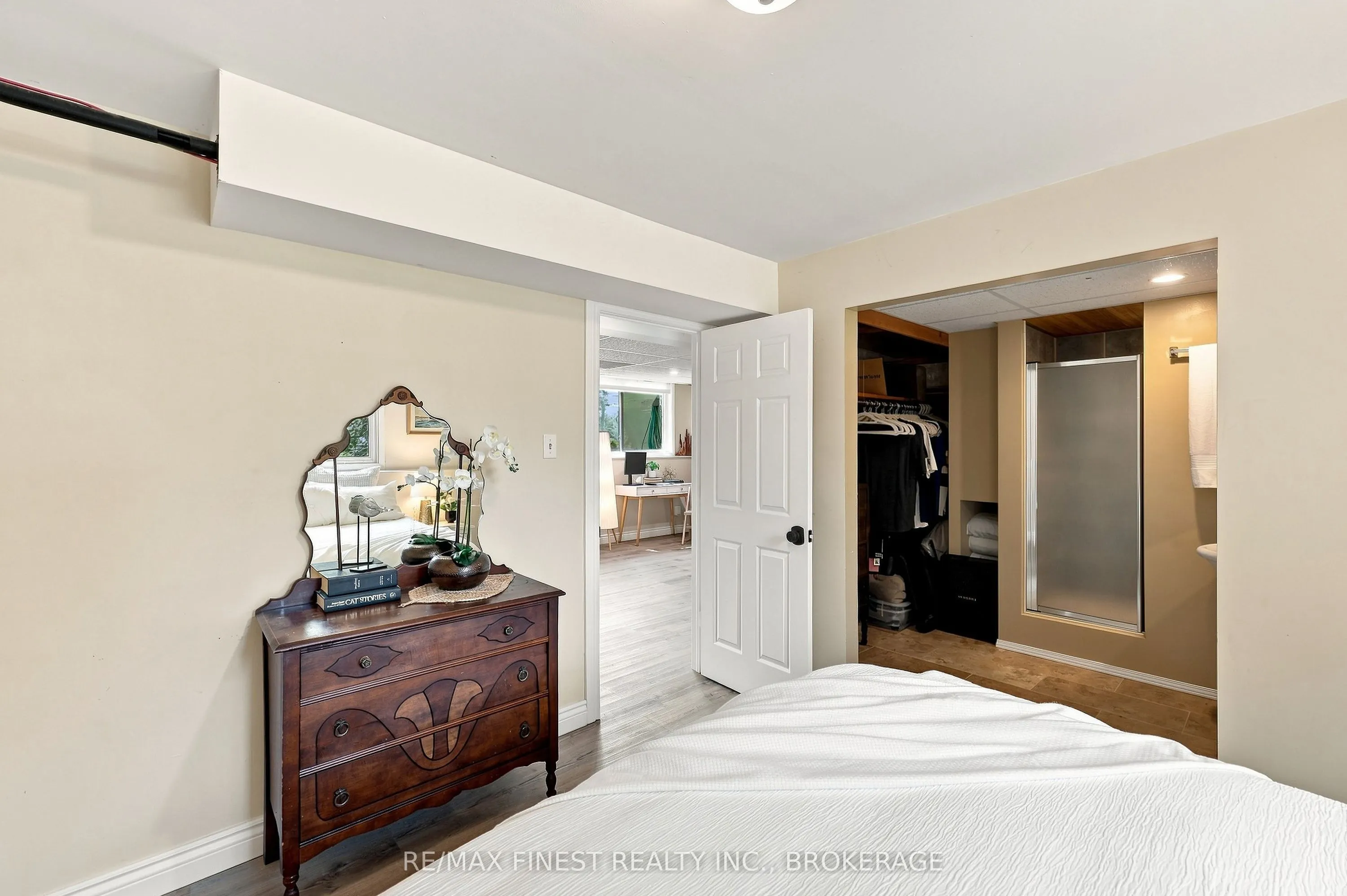 3420 Round Lake Road