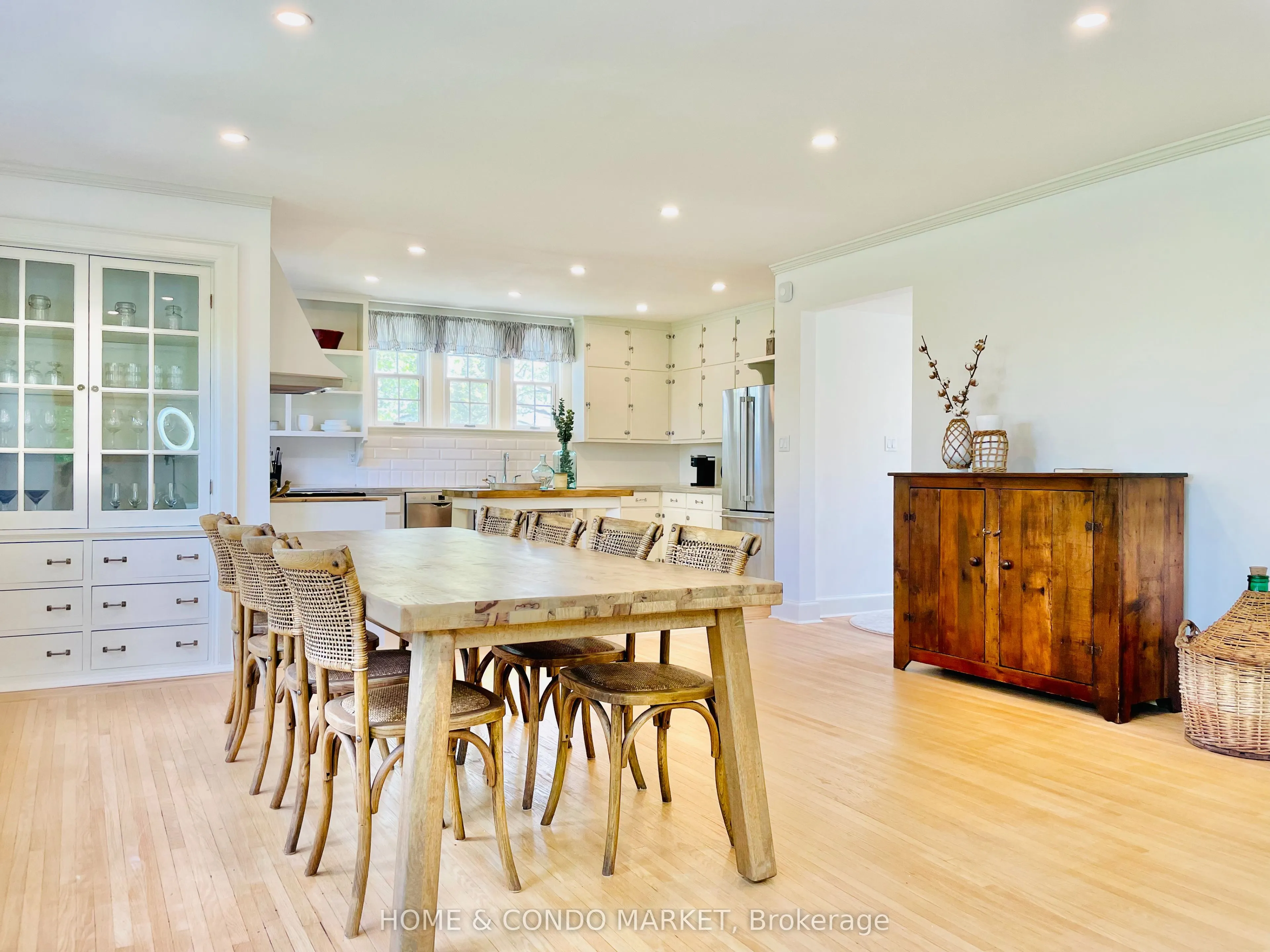 15450 NIAGARA RIVER Parkway